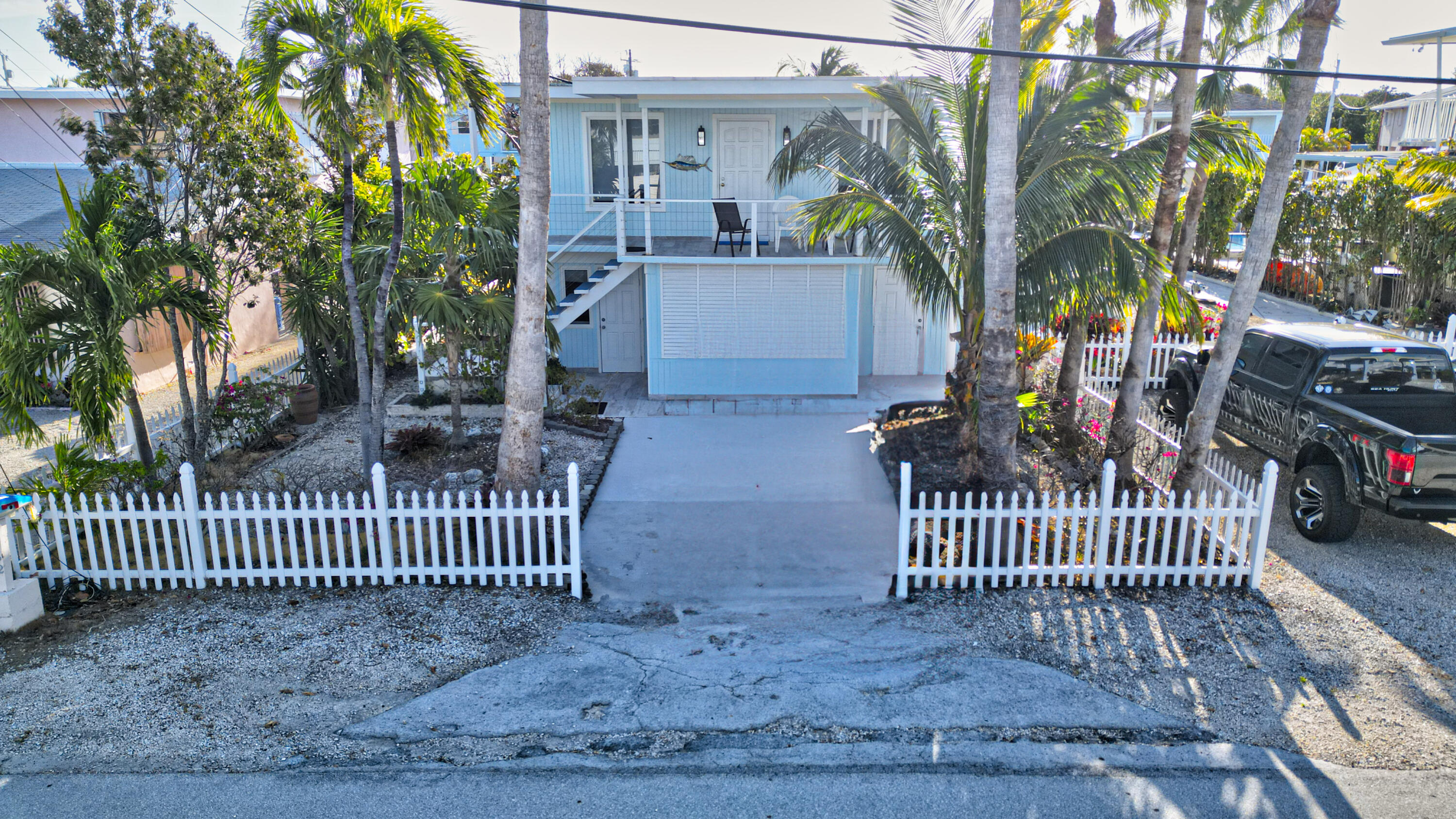 162 Azalea Street, Upper Property Photo 3