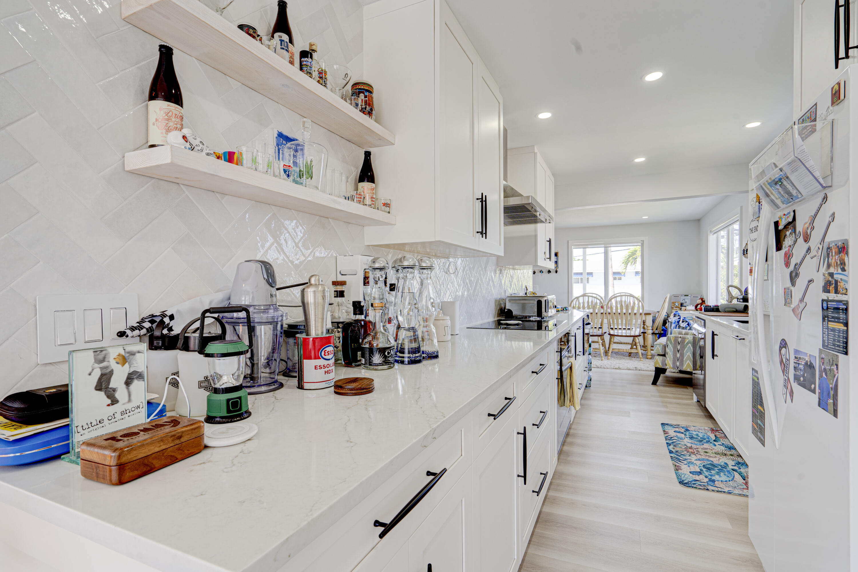 162 Azalea Street, Upper Property Photo 9