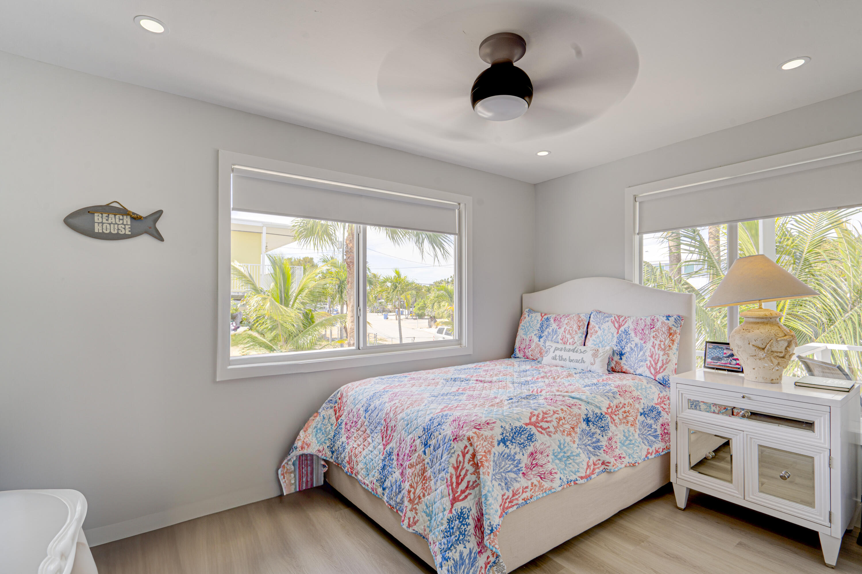 162 Azalea Street, Upper Property Photo 16
