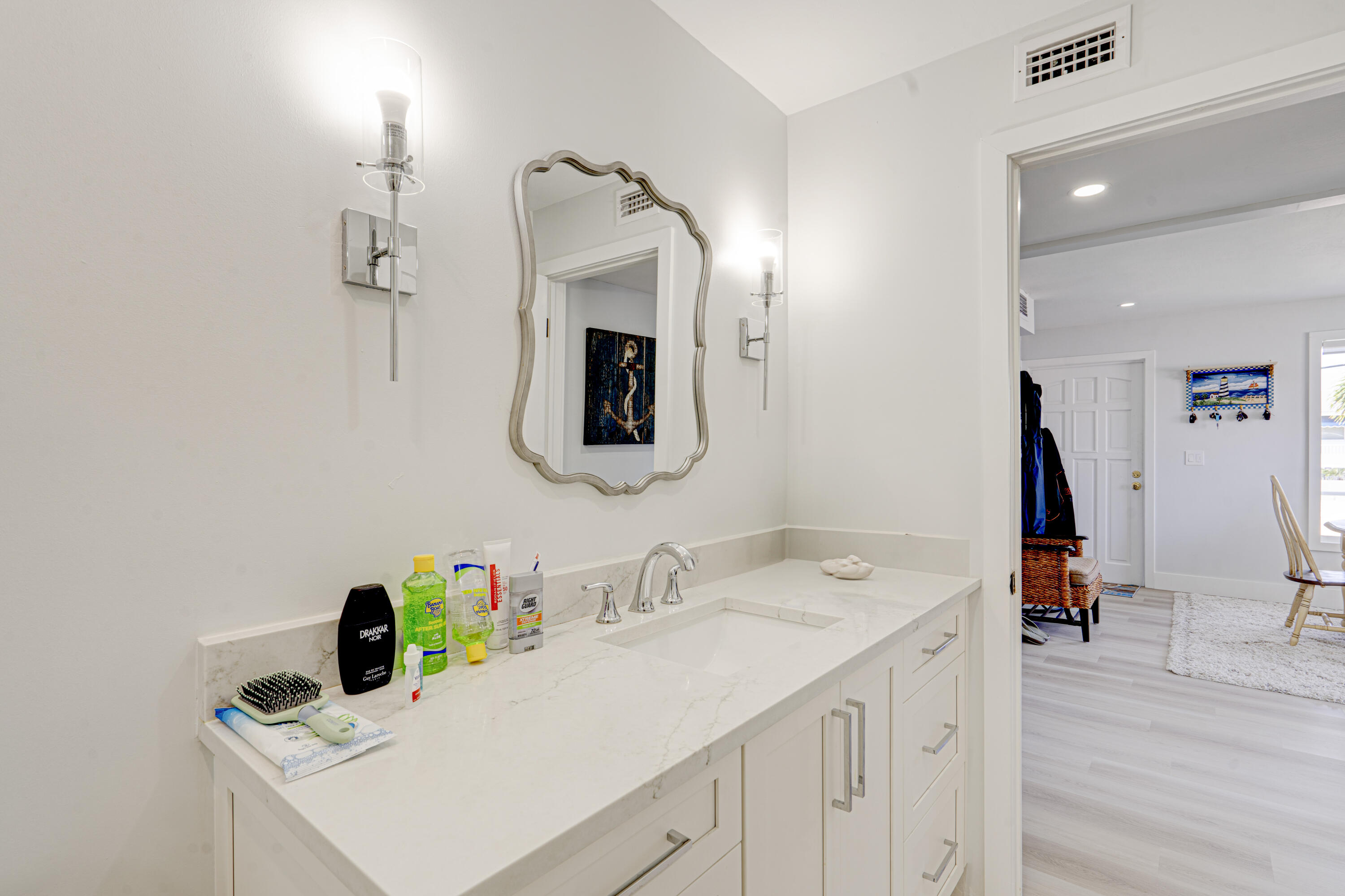 162 Azalea Street, Upper Property Photo 18
