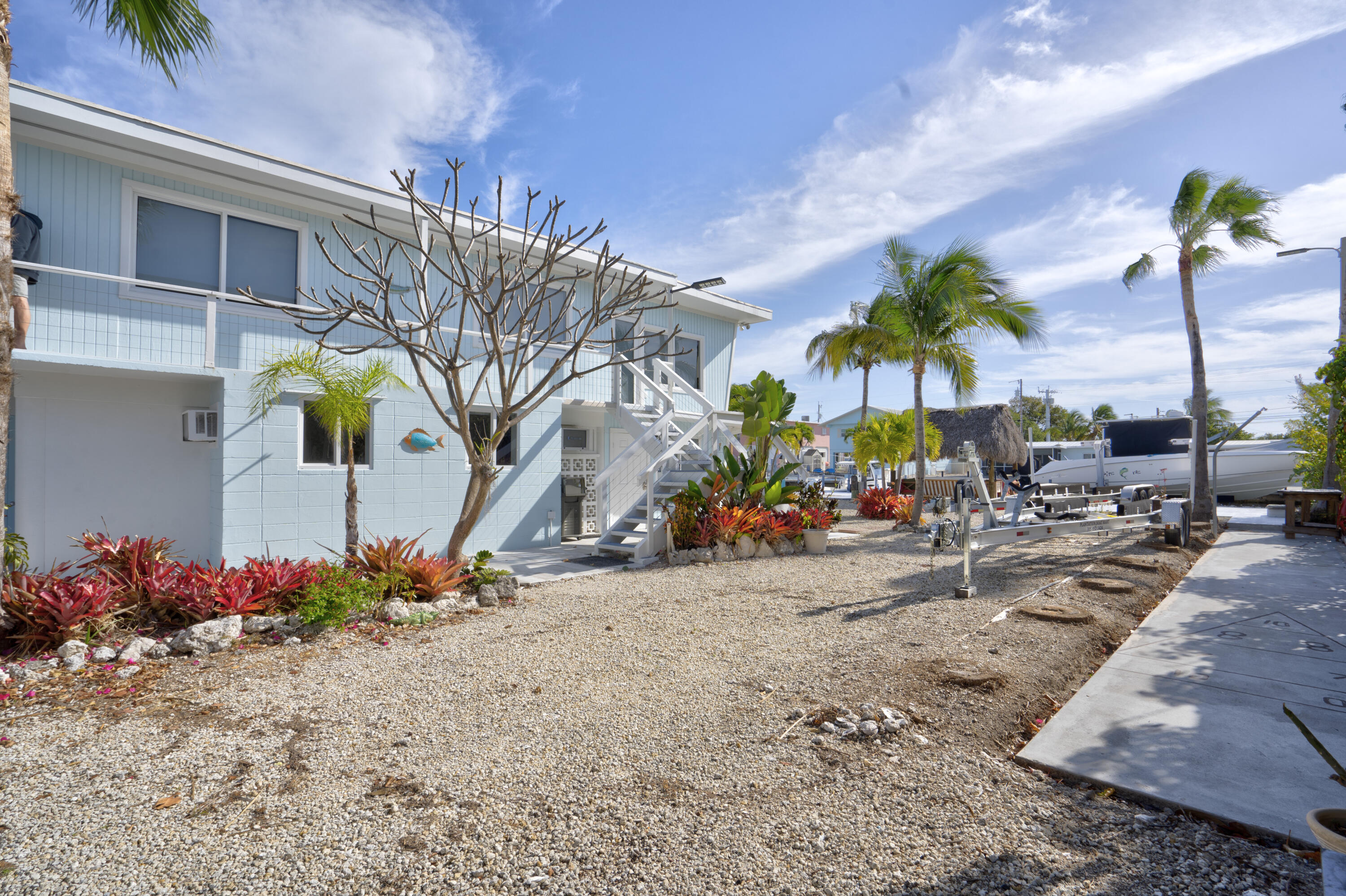 162 Azalea Street, Upper Property Photo 28