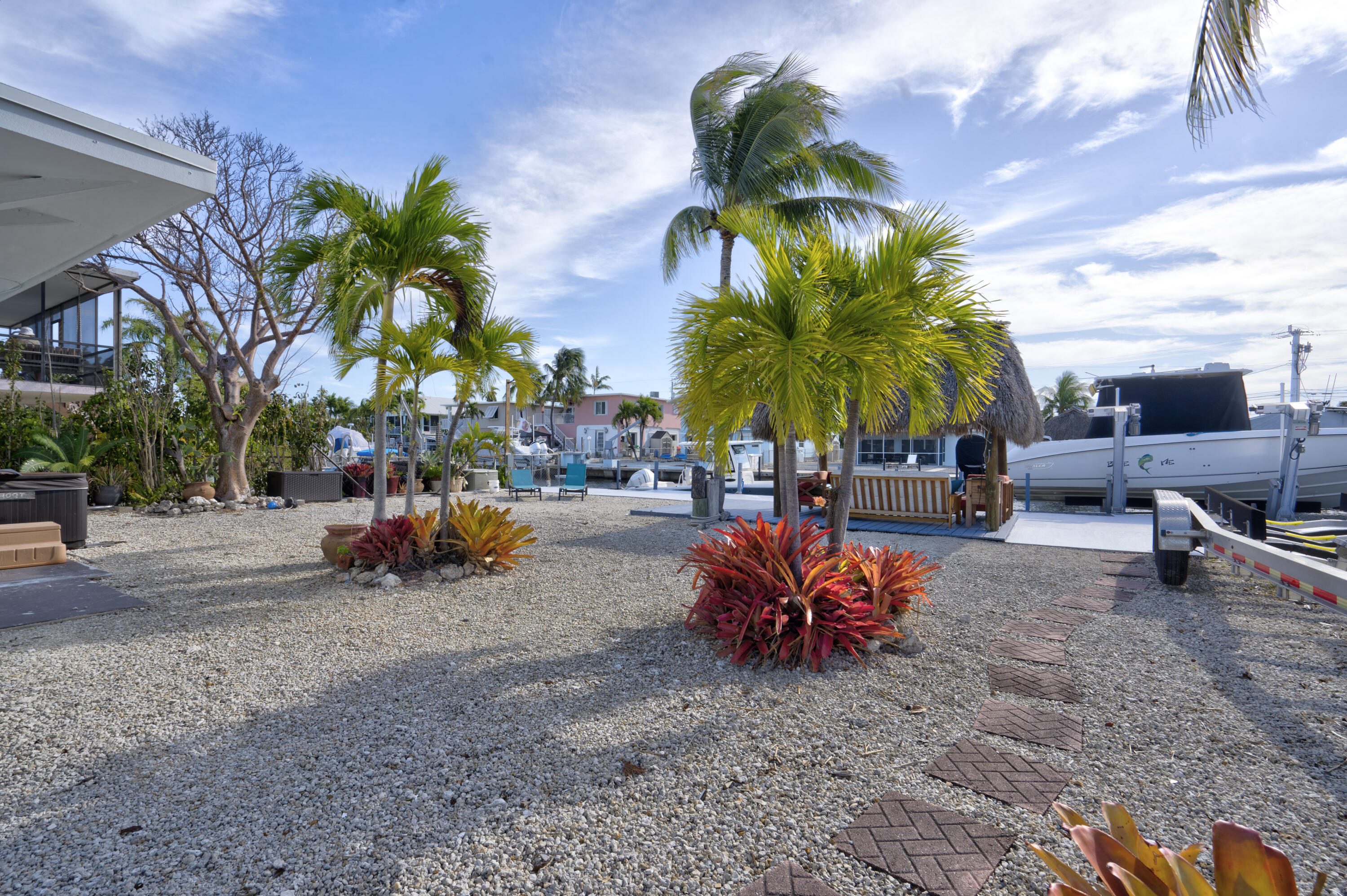 162 Azalea Street, Upper Property Photo 34