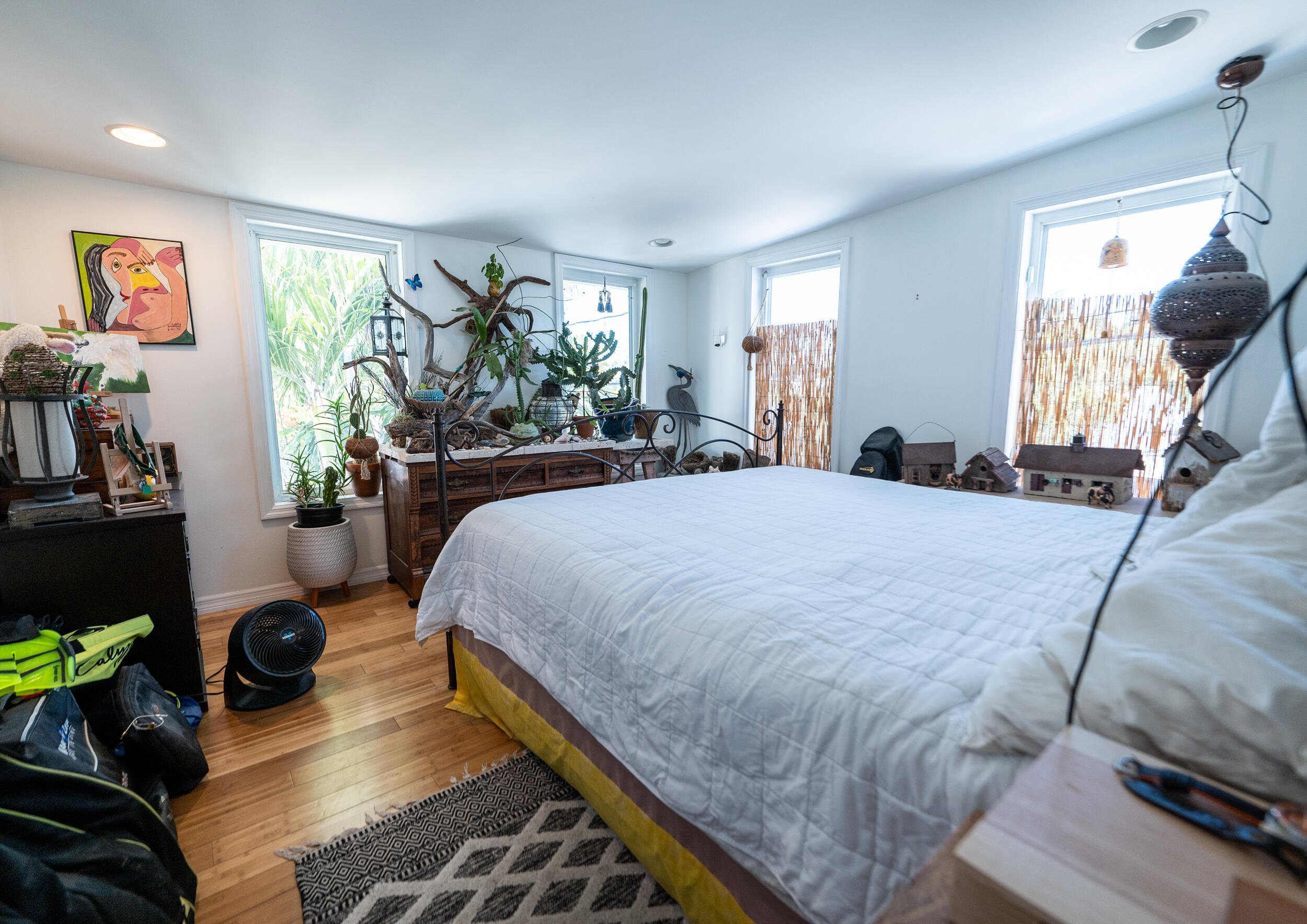 1124 Catherine Street, 202 Property Photo 5