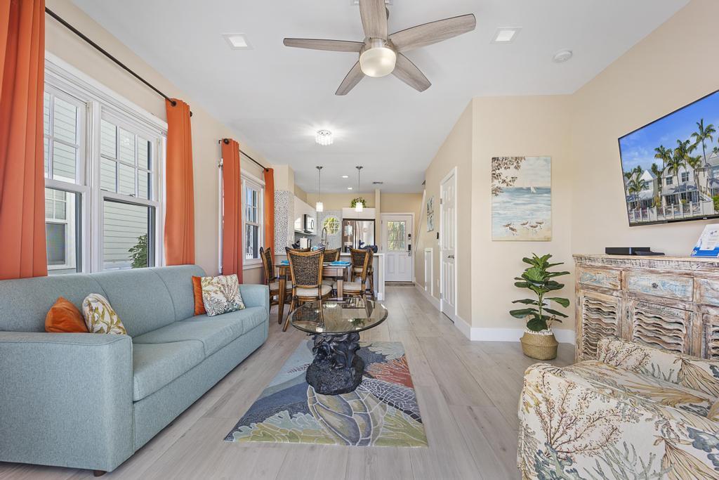7031 Harbor Village Drive Property Photo 15