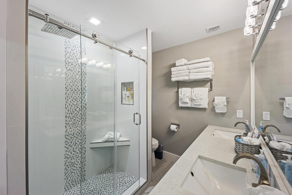 7031 Harbor Village Drive Property Photo 22