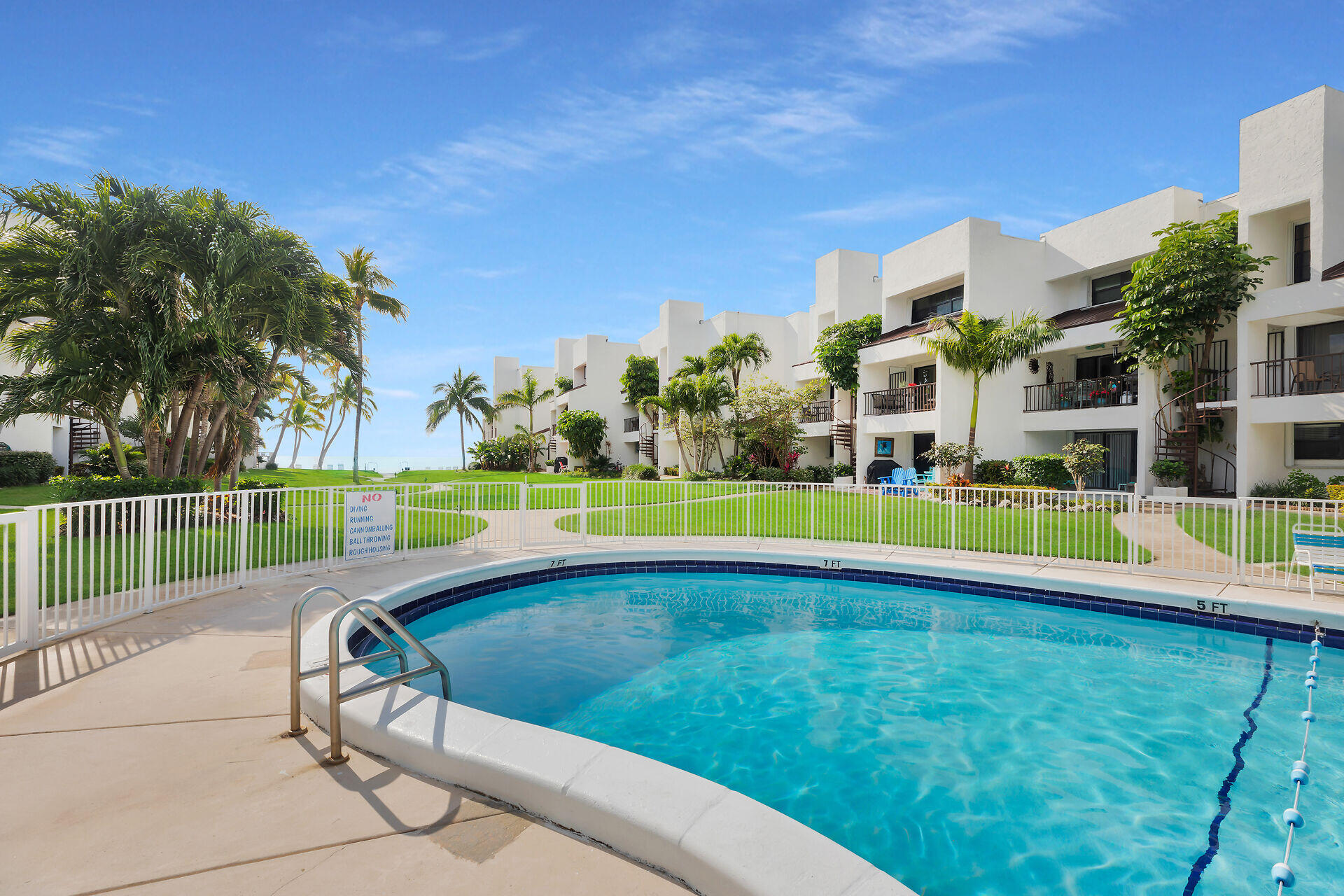 601 W Ocean Drive, 209d Property Photo 4
