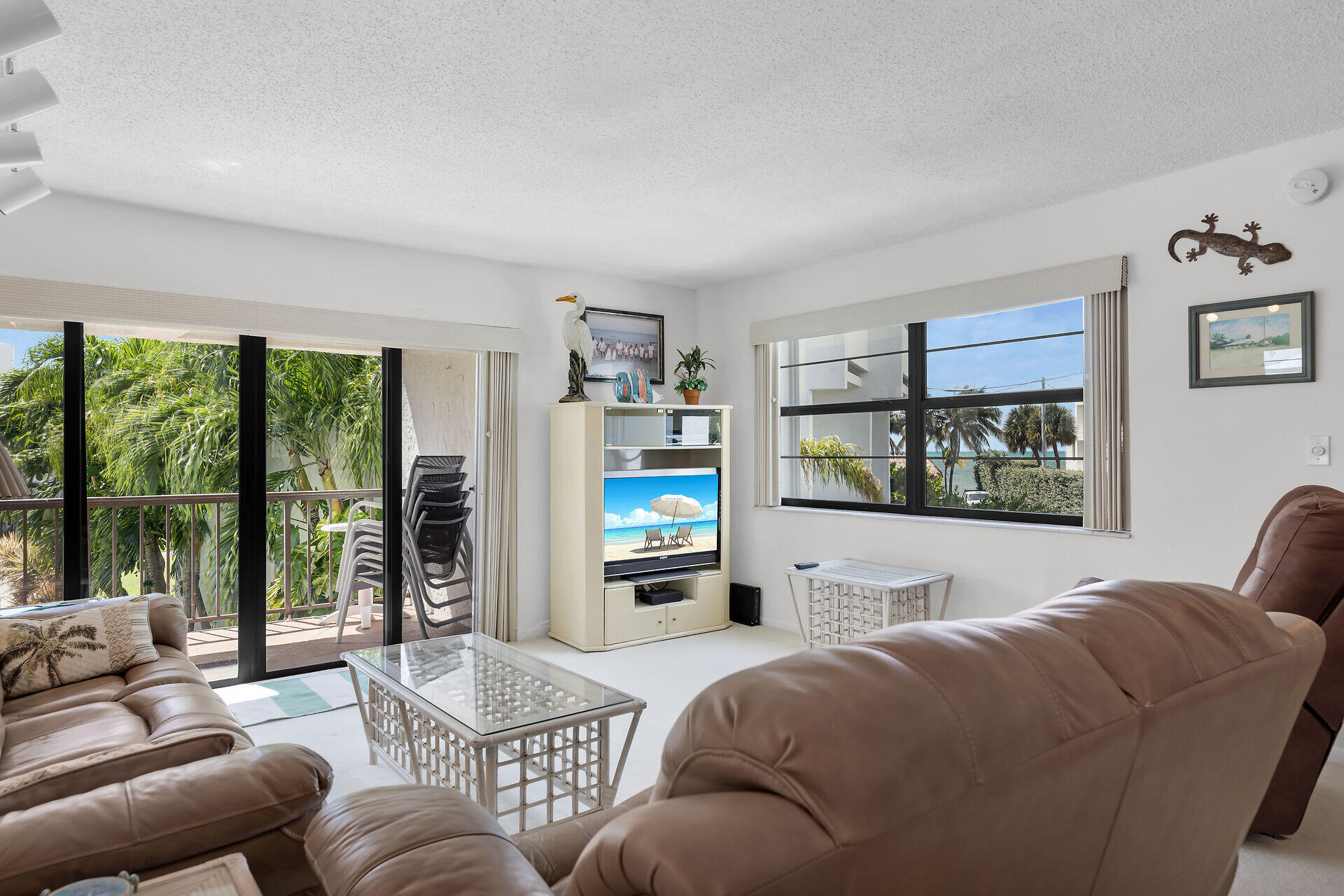 601 W Ocean Drive, 209d Property Photo 7