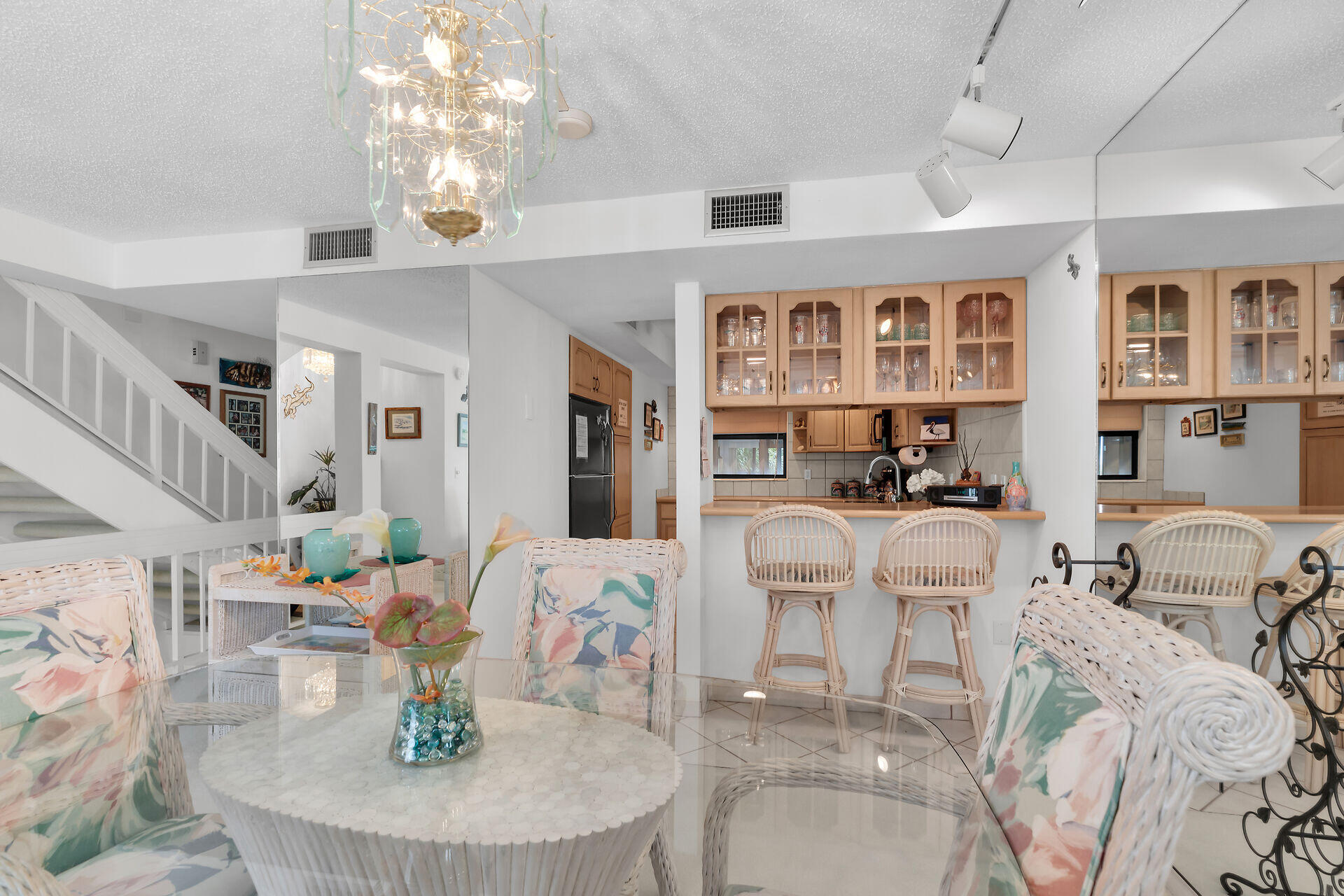 601 W Ocean Drive, 209d Property Photo 13