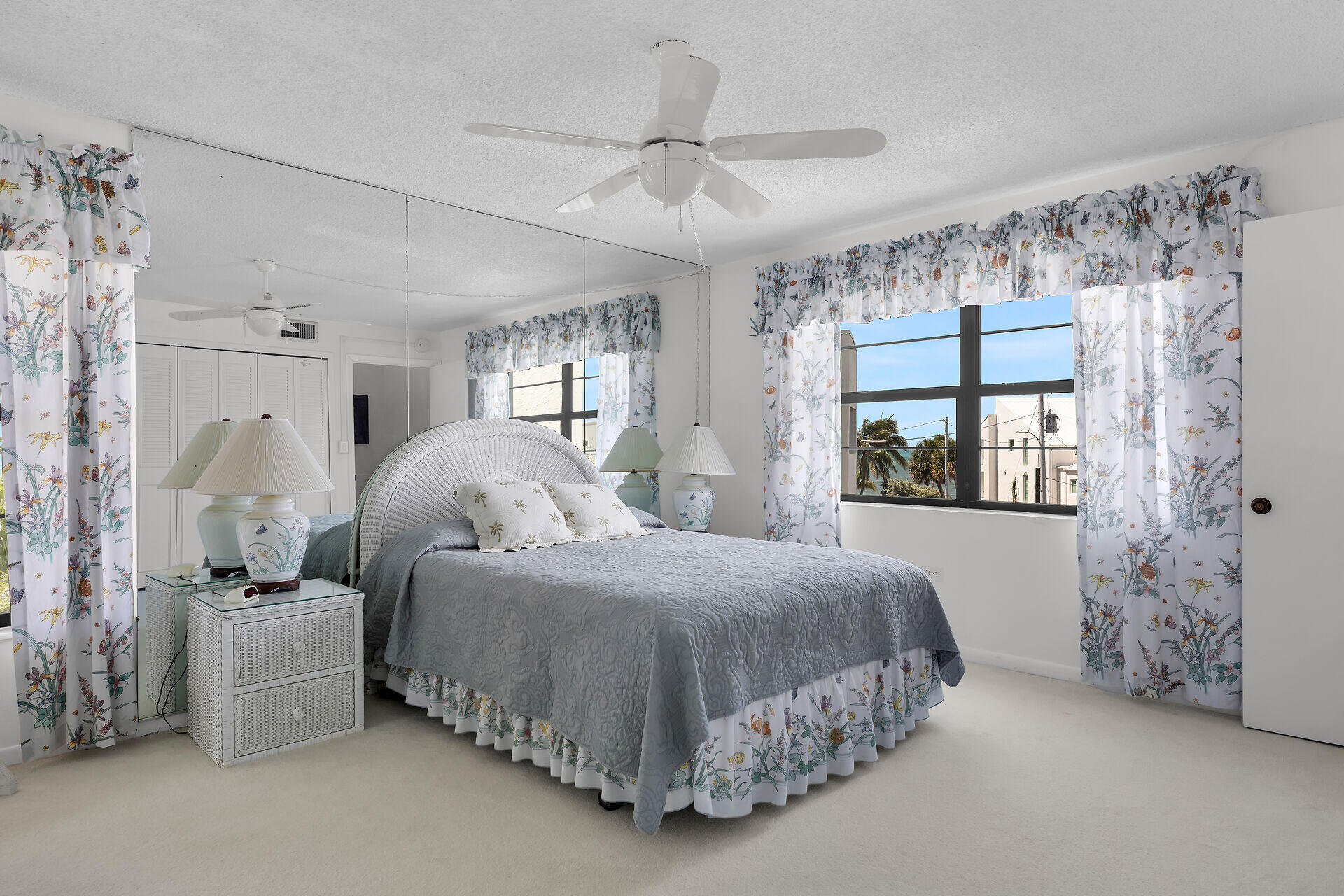 601 W Ocean Drive, 209d Property Photo 15