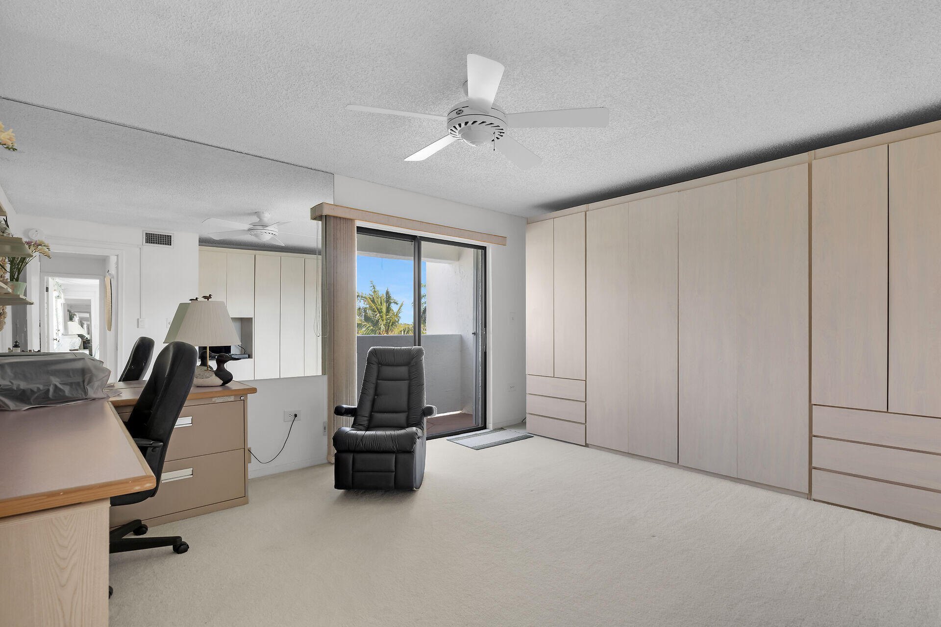 601 W Ocean Drive, 209d Property Photo 20