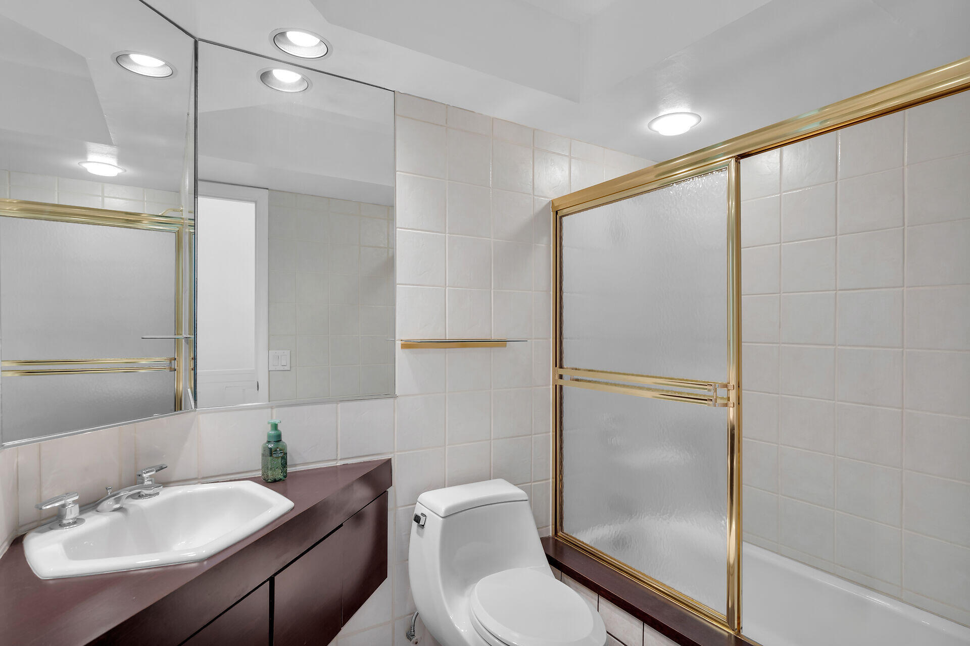 601 W Ocean Drive, 209d Property Photo 23