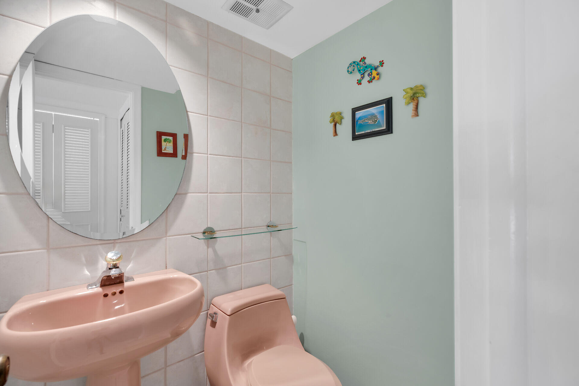 601 W Ocean Drive, 209d Property Photo 24
