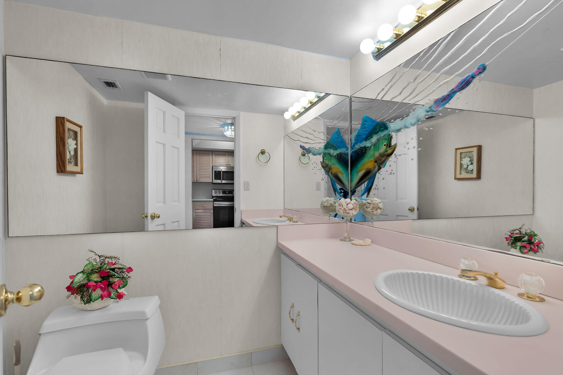2000 Coco Plum Drive, 1102 Property Photo 14