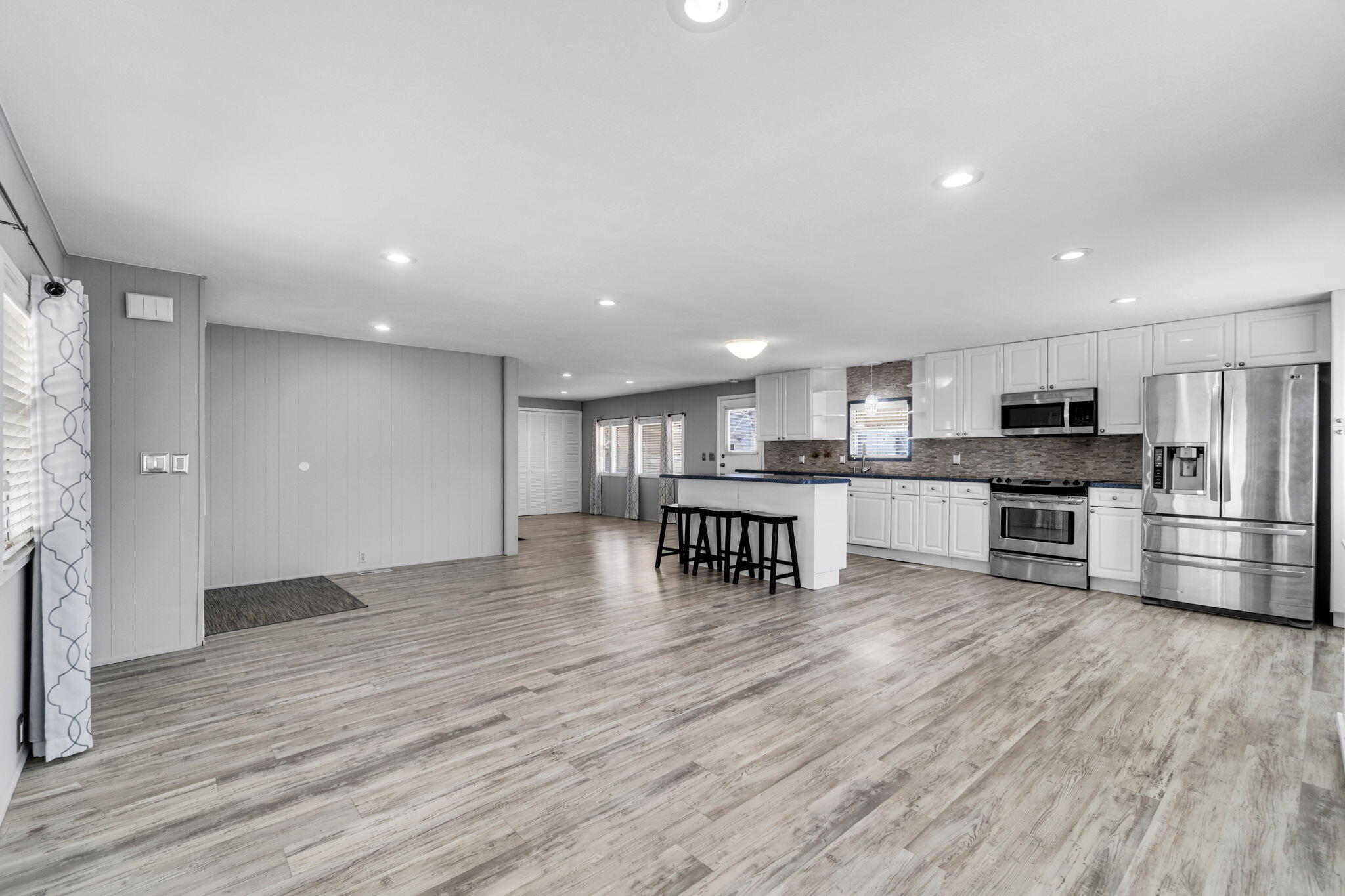 280 Taylor Drive Property Photo 4