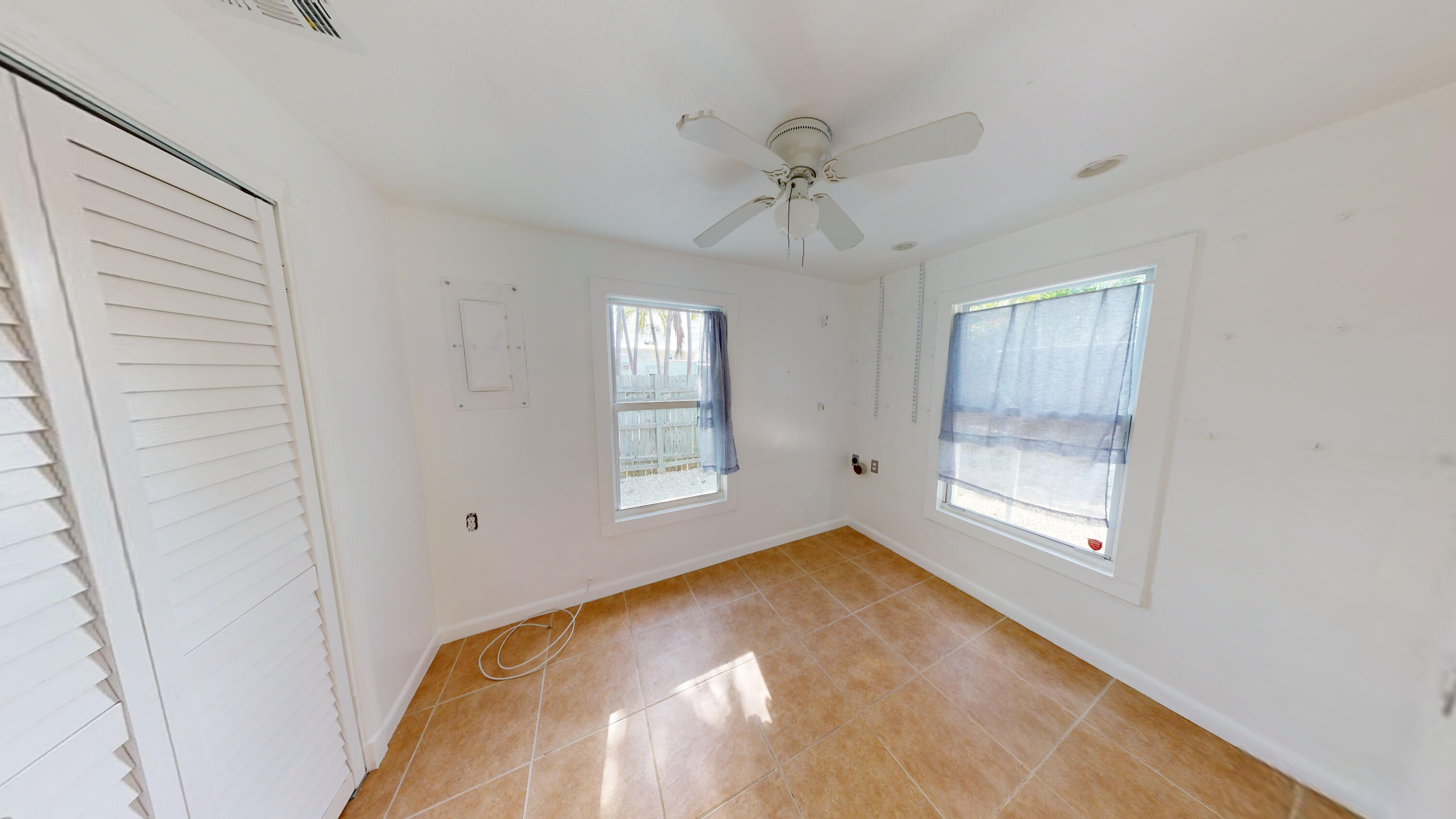 31525 Avenue A Property Photo 13