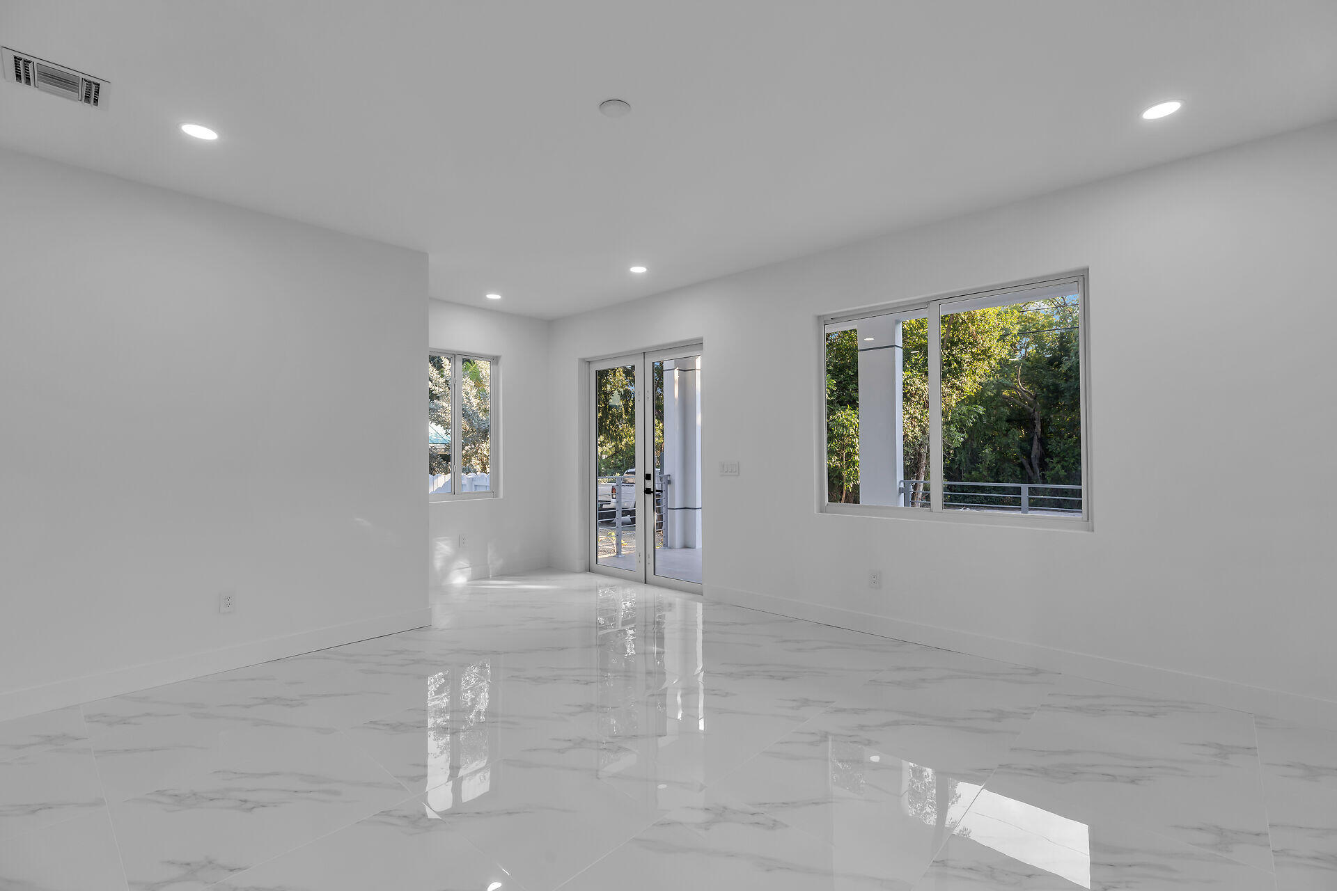 46 Transylvania Avenue Property Photo 9