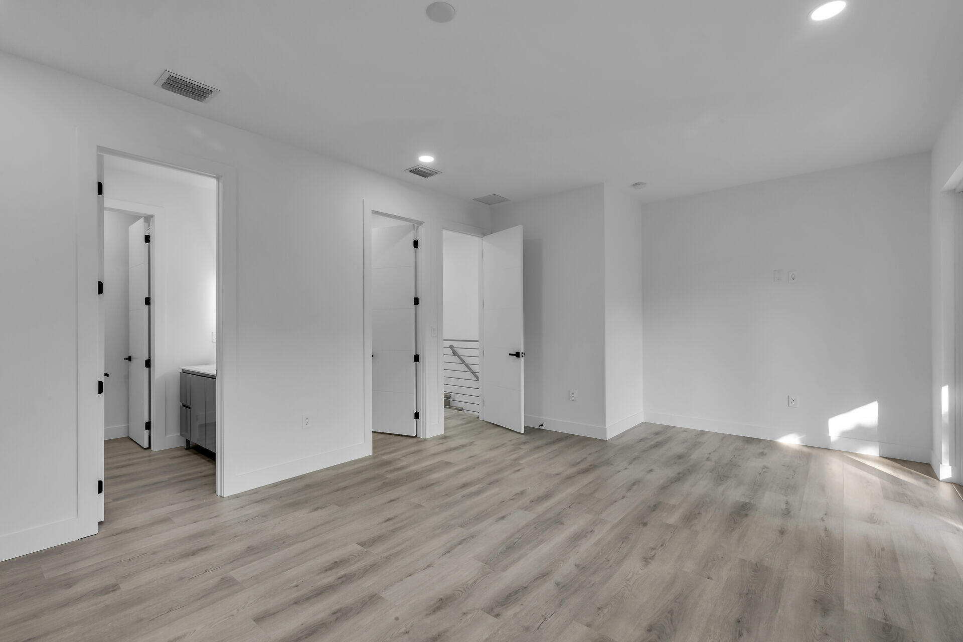 46 Transylvania Avenue Property Photo 27