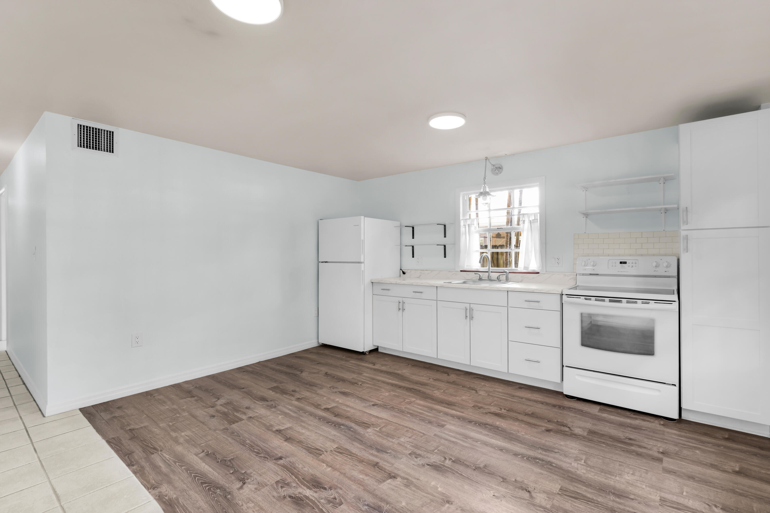 290 Woods Avenue Property Photo 48