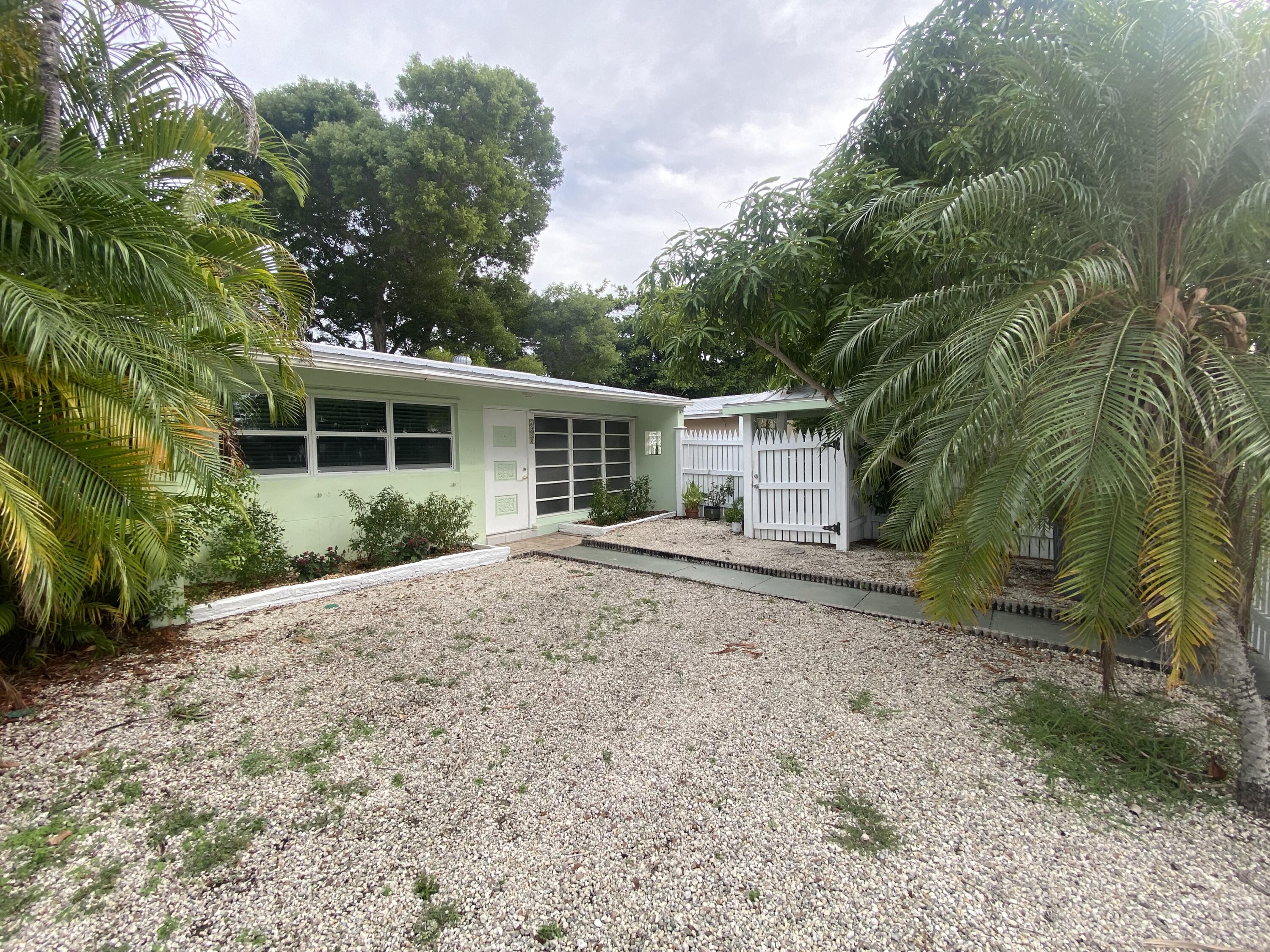 2928 Fogarty Avenue Property Photo 4