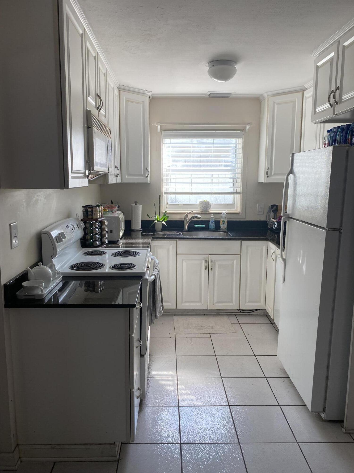 2928 Fogarty Avenue Property Photo 7