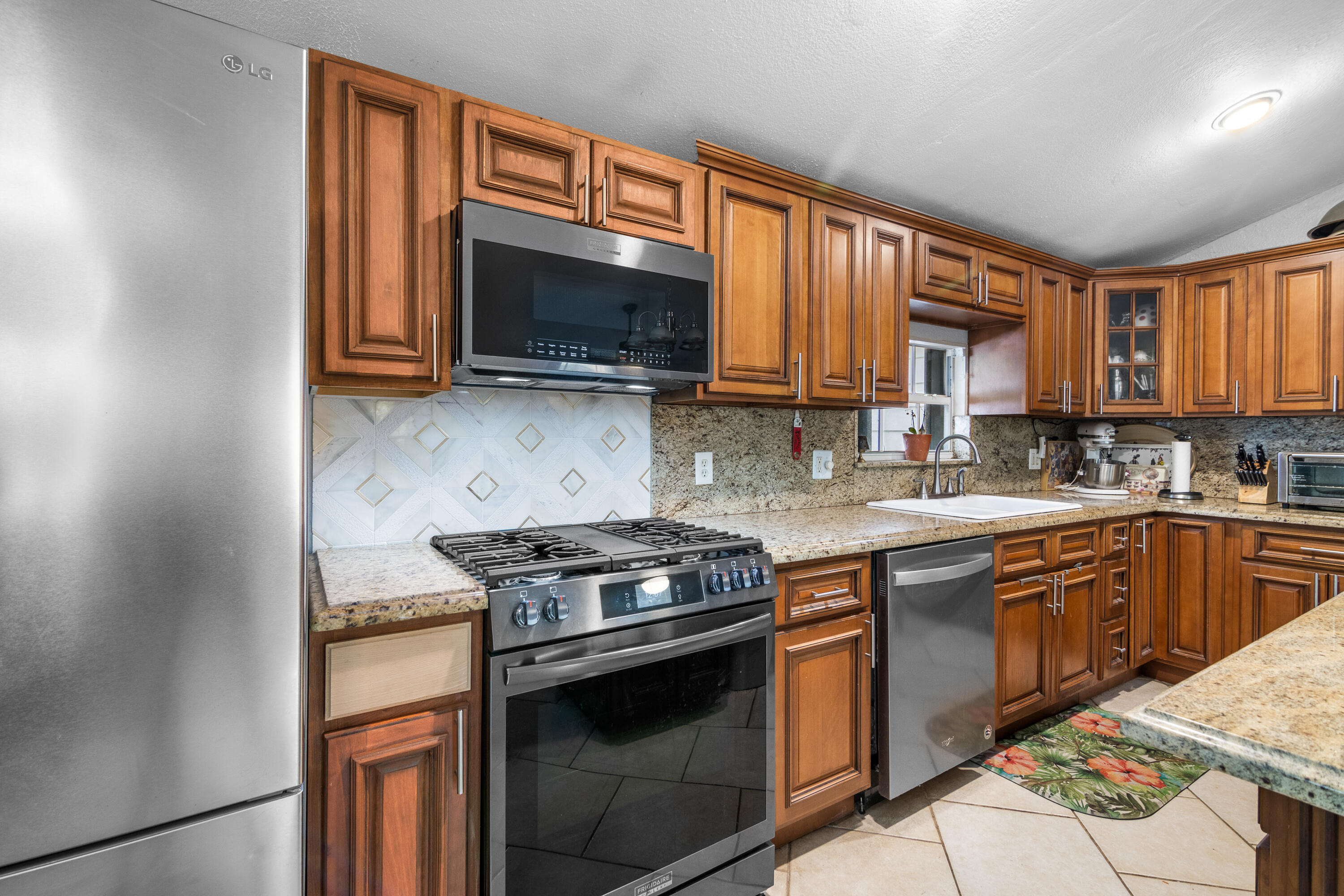 31124 E Avenue E Property Photo 19