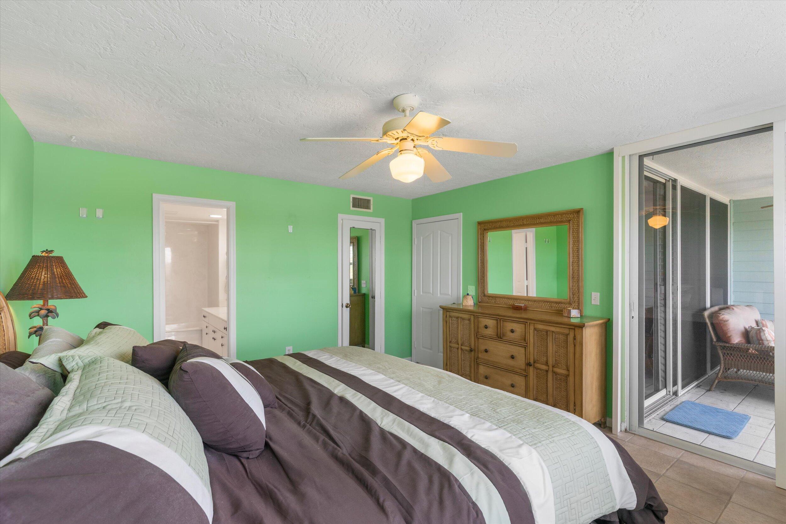 1901 S Roosevelt Boulevard, 201w Property Photo 22