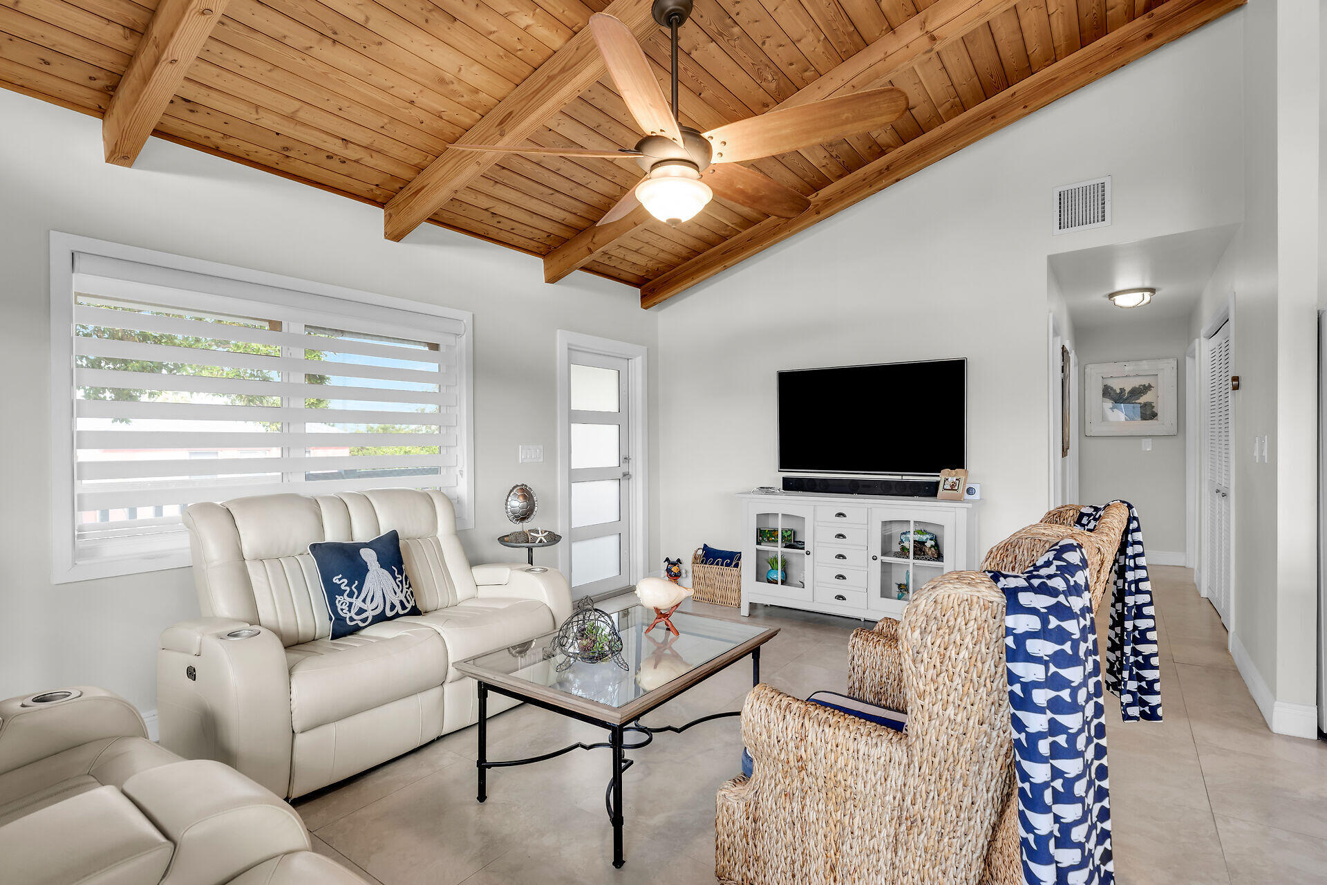 118 Snapper Creek Drive Property Photo 12