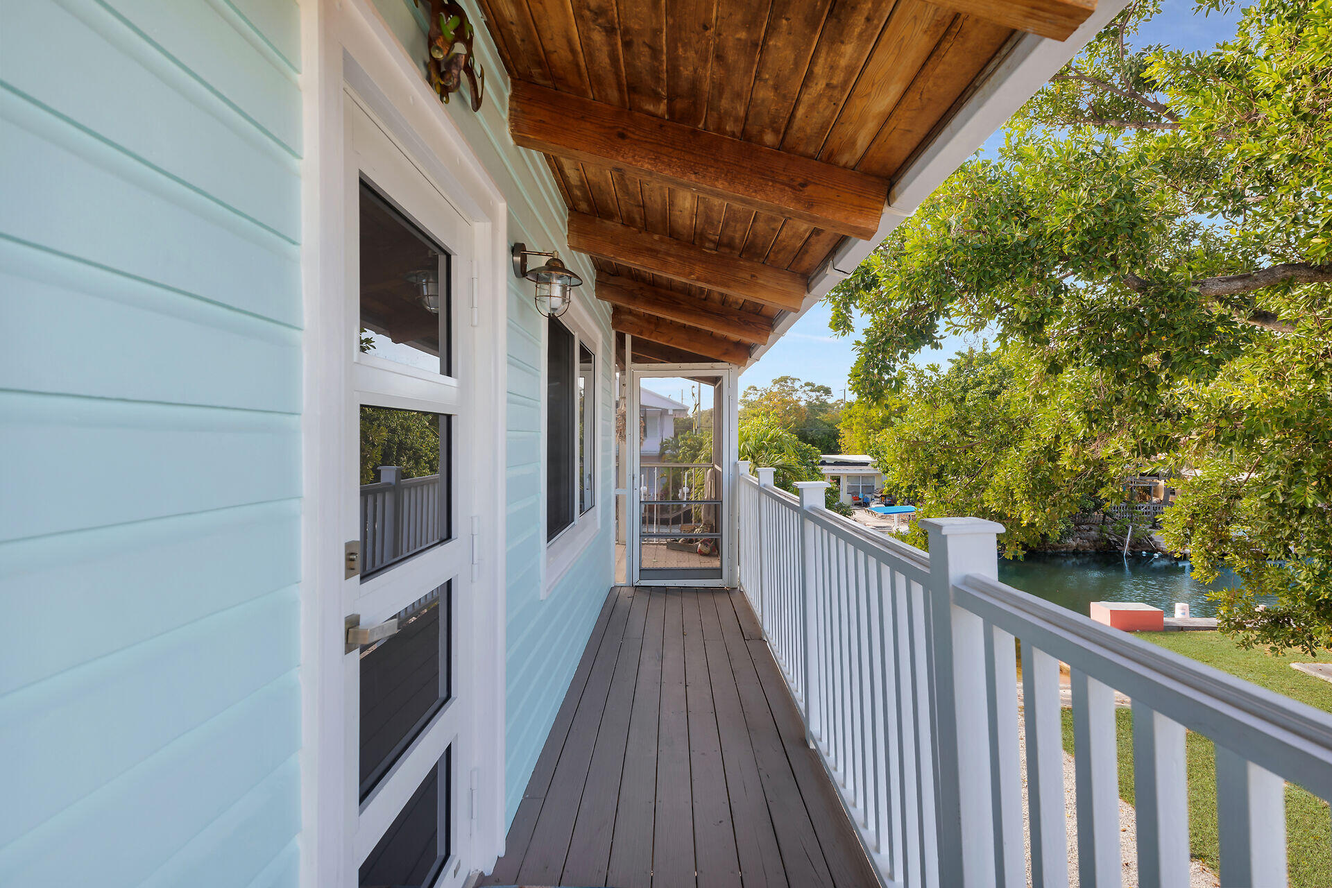 118 Snapper Creek Drive Property Photo 22