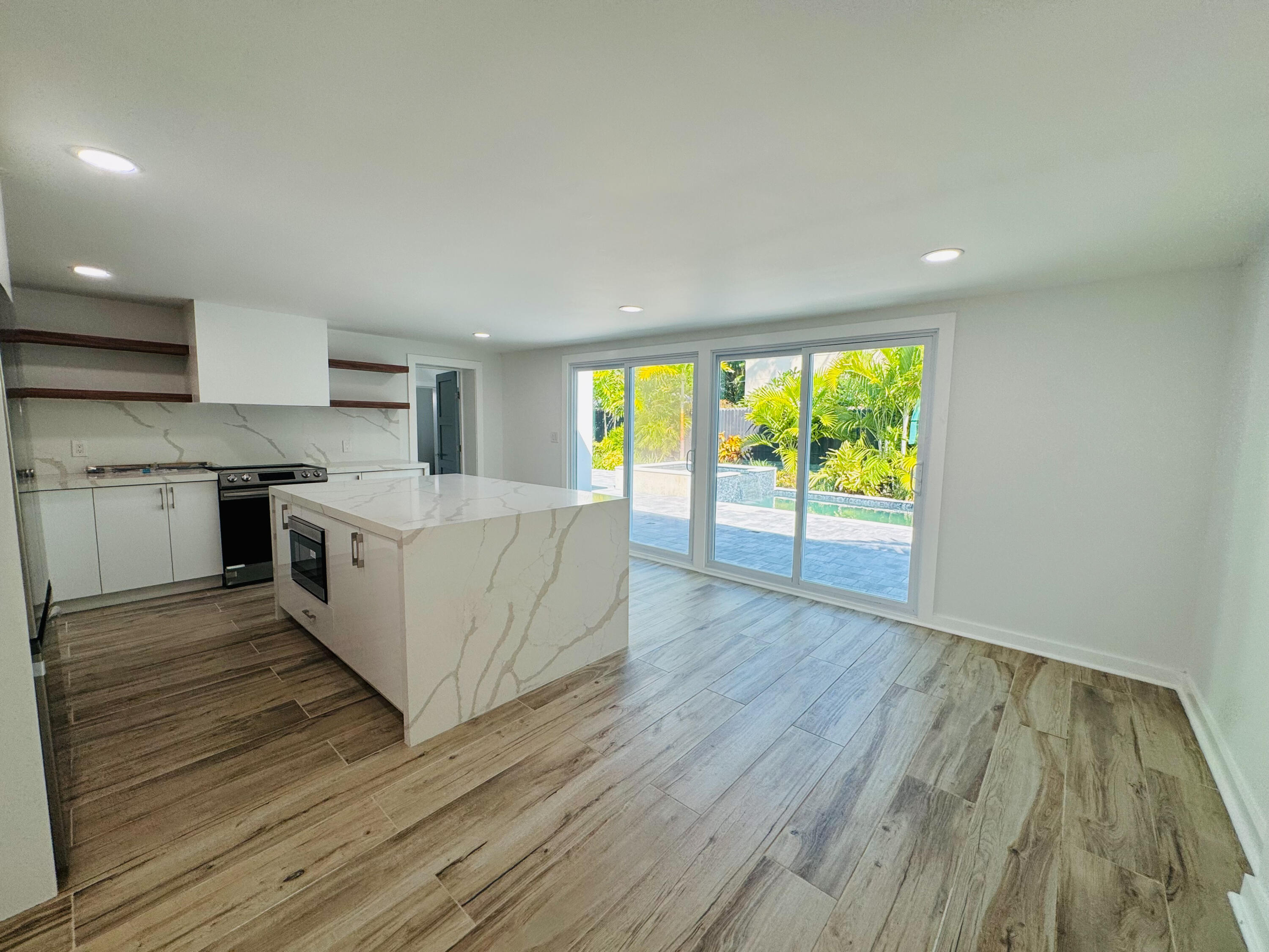 1708 Duncan Street Property Photo 11