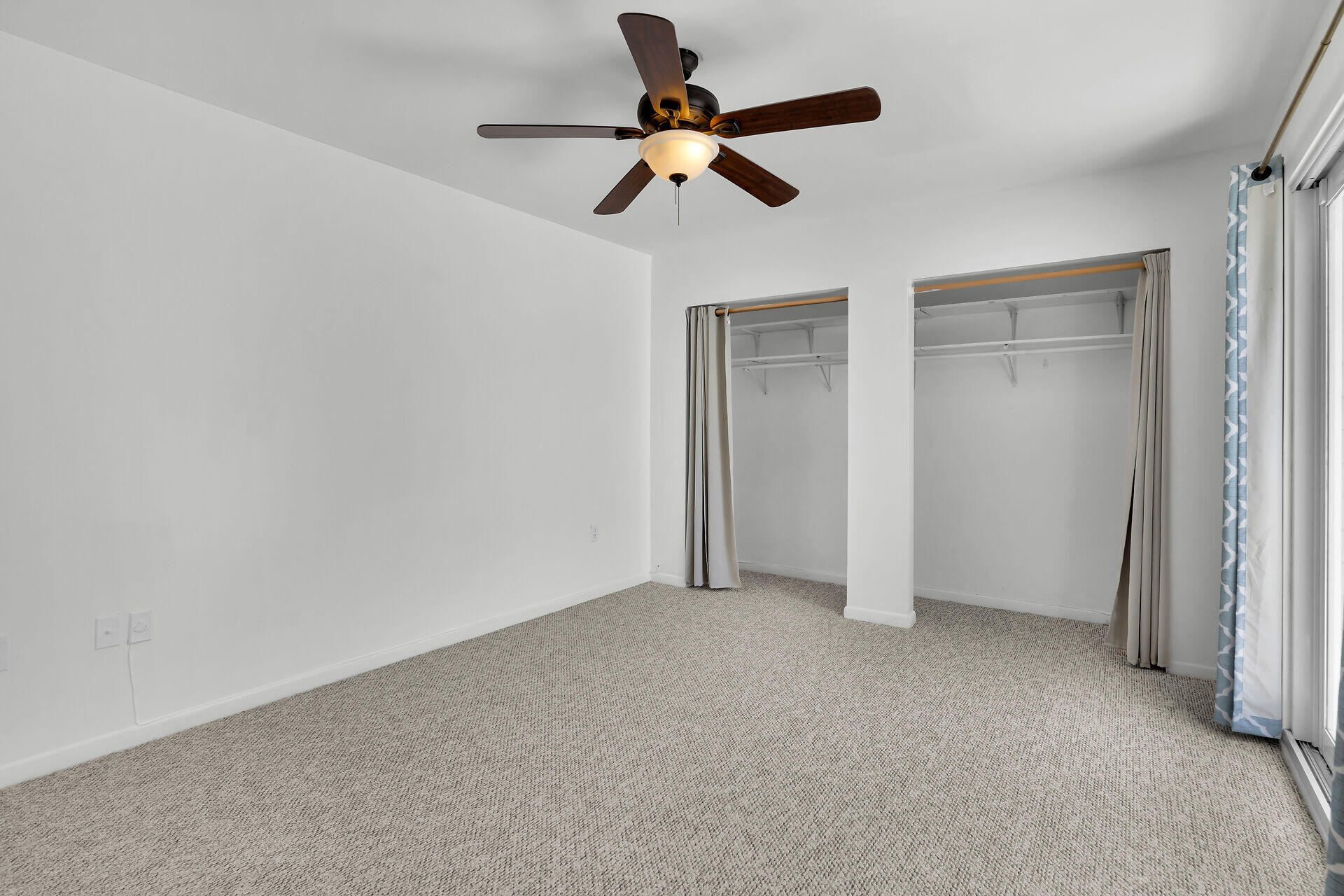 3218 Harriet Avenue Property Photo 11