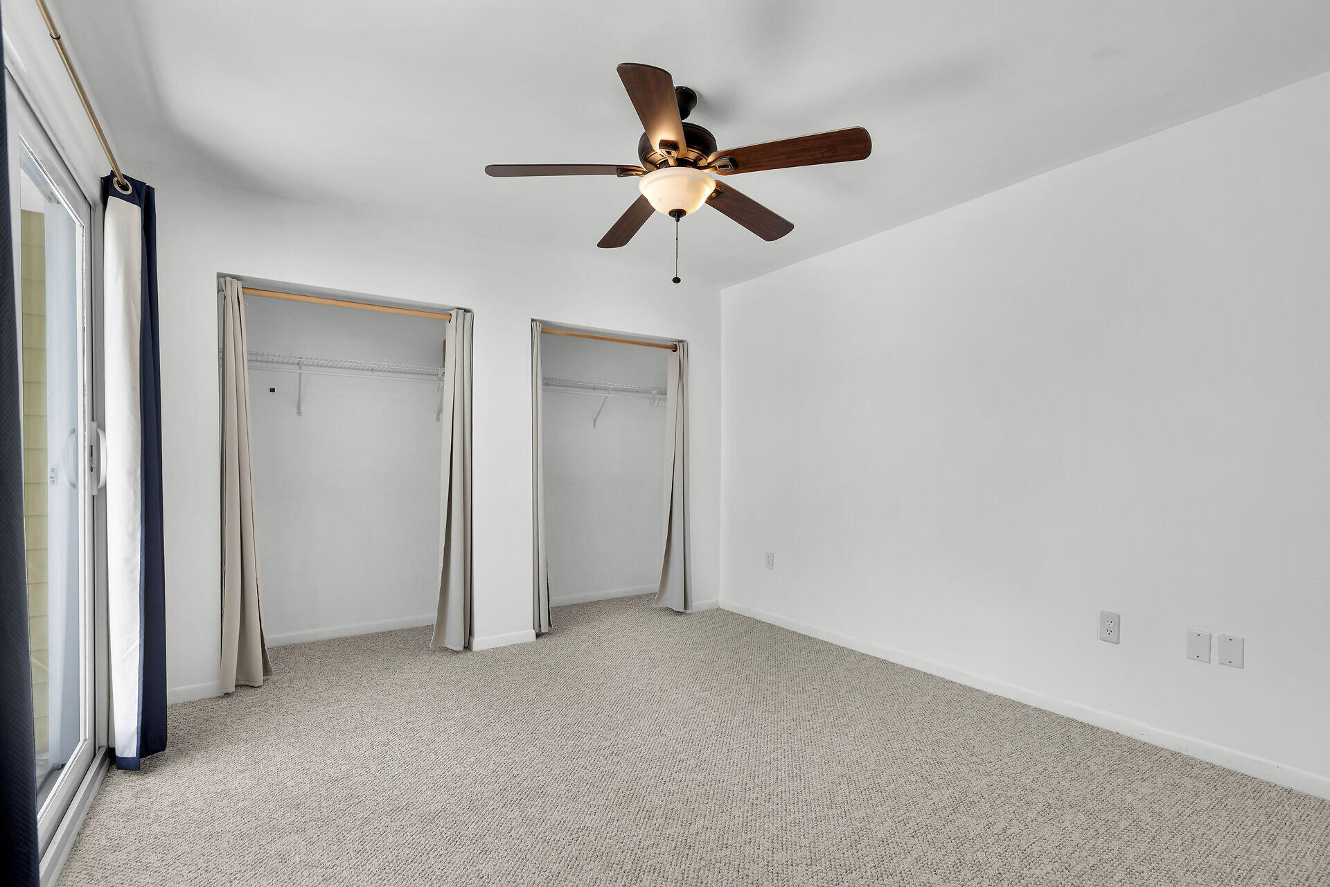 3218 Harriet Avenue Property Photo 17