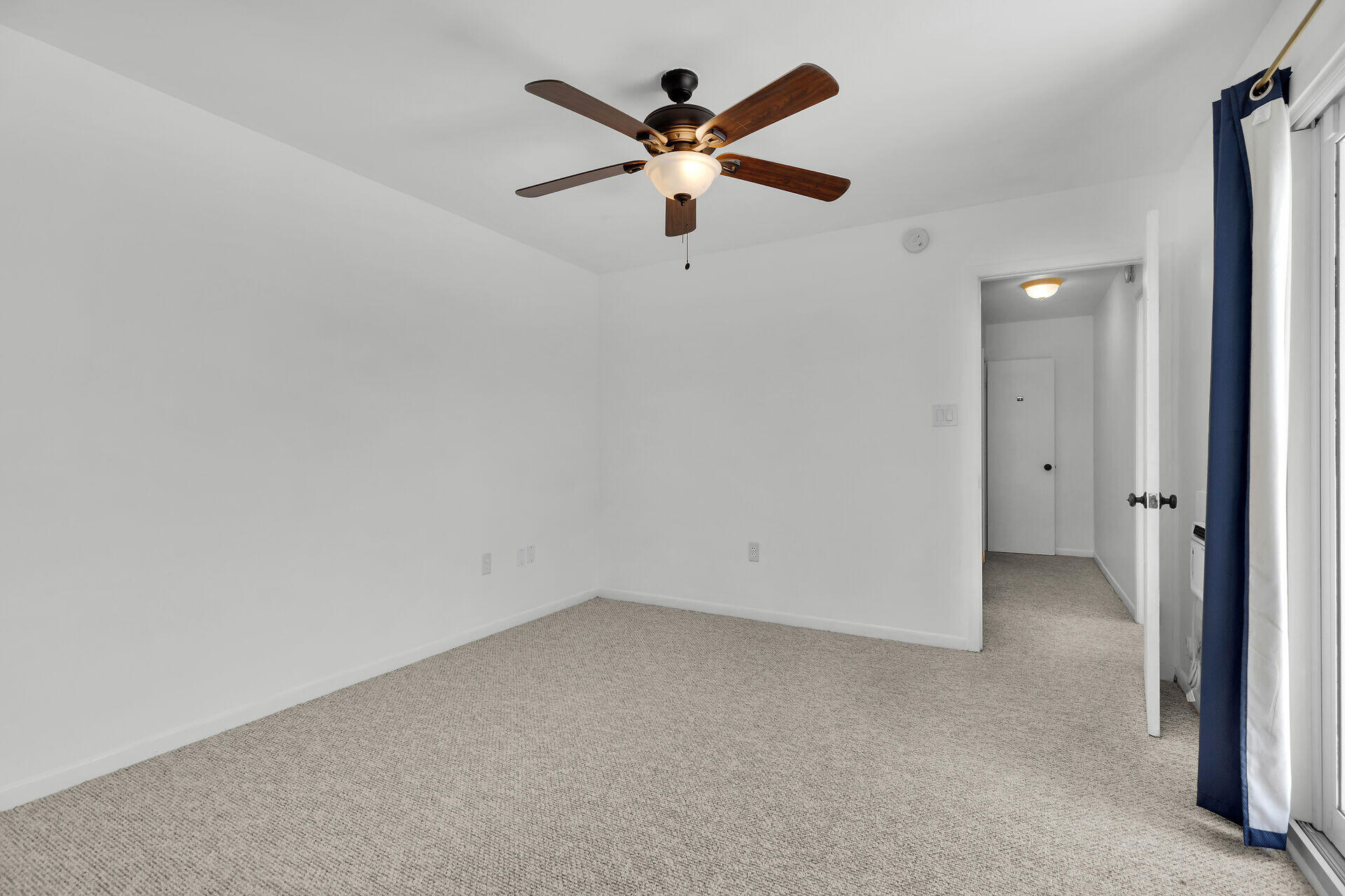 3218 Harriet Avenue Property Photo 20