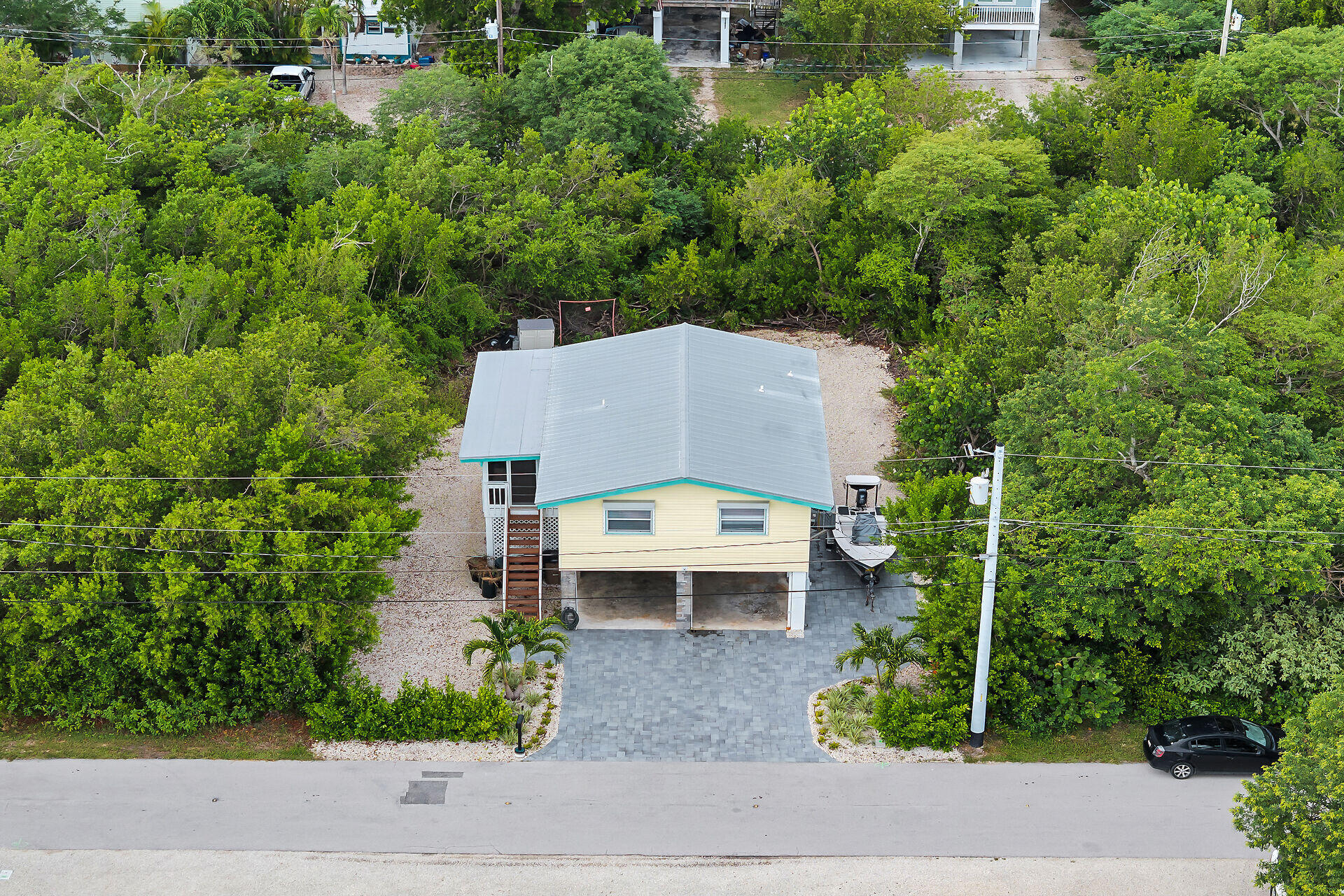 31042 Hibiscus Drive Property Photo 1