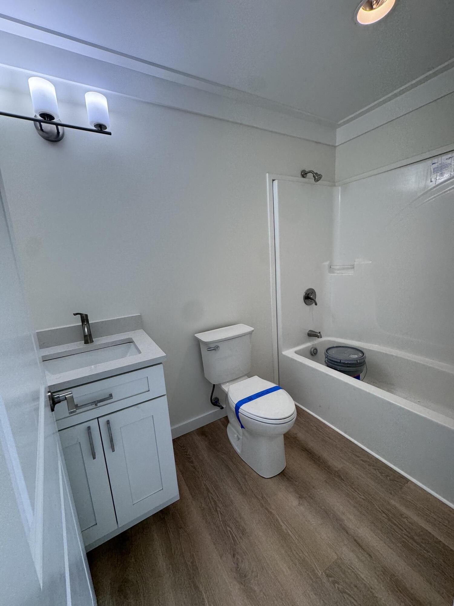 4 Del Mar Boulevard Property Photo 10