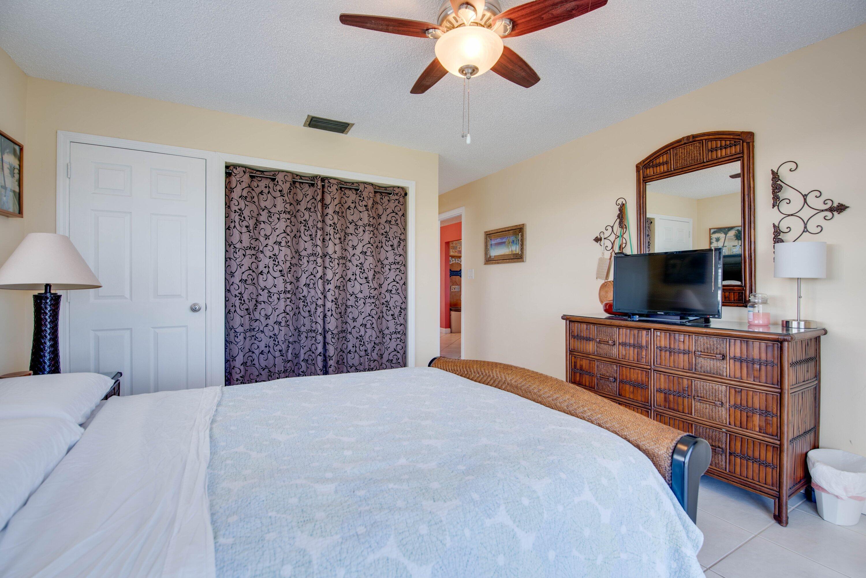 306 N Anglers Drive, B Property Photo 13