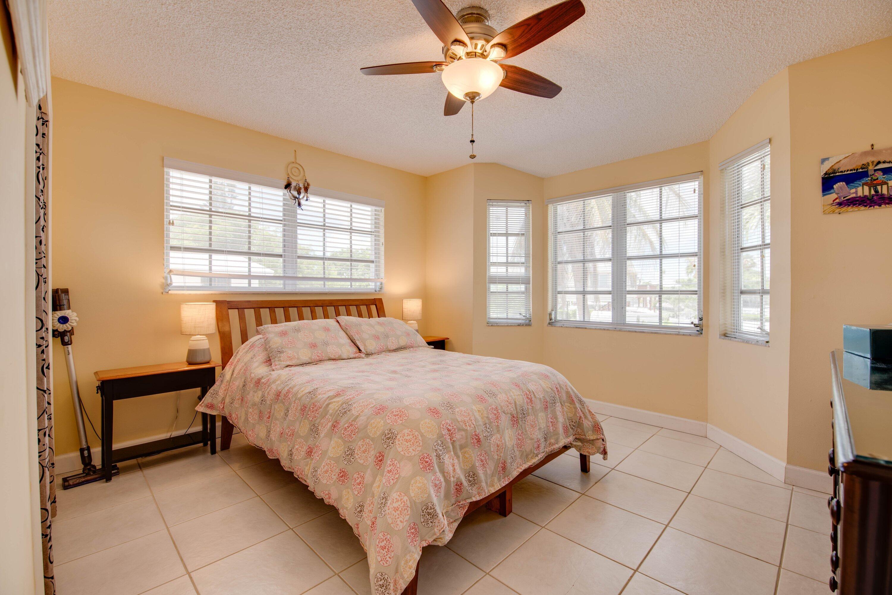 306 N Anglers Drive, B Property Photo 16