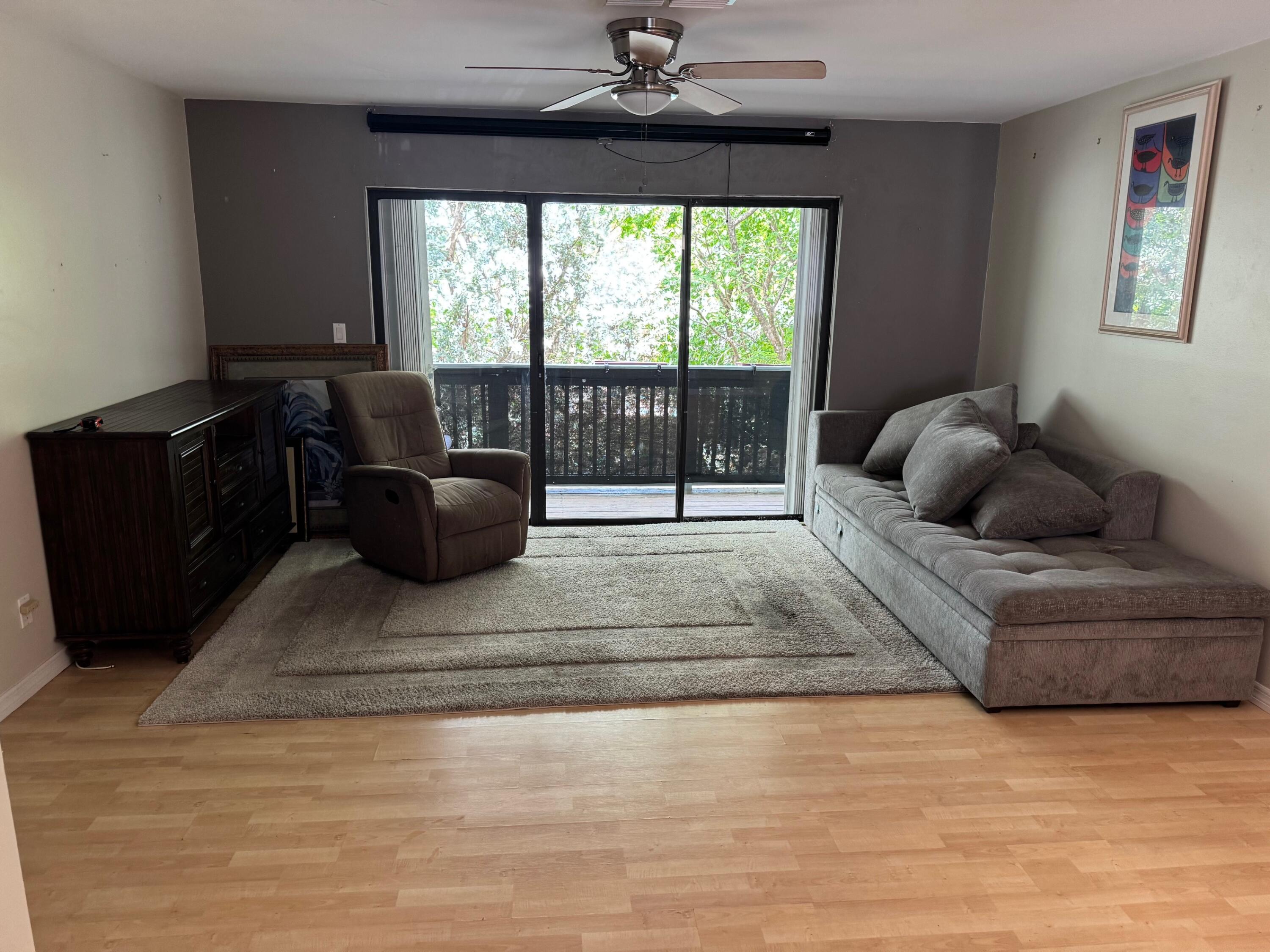 3314 Northside Drive, 46 Property Photo 3