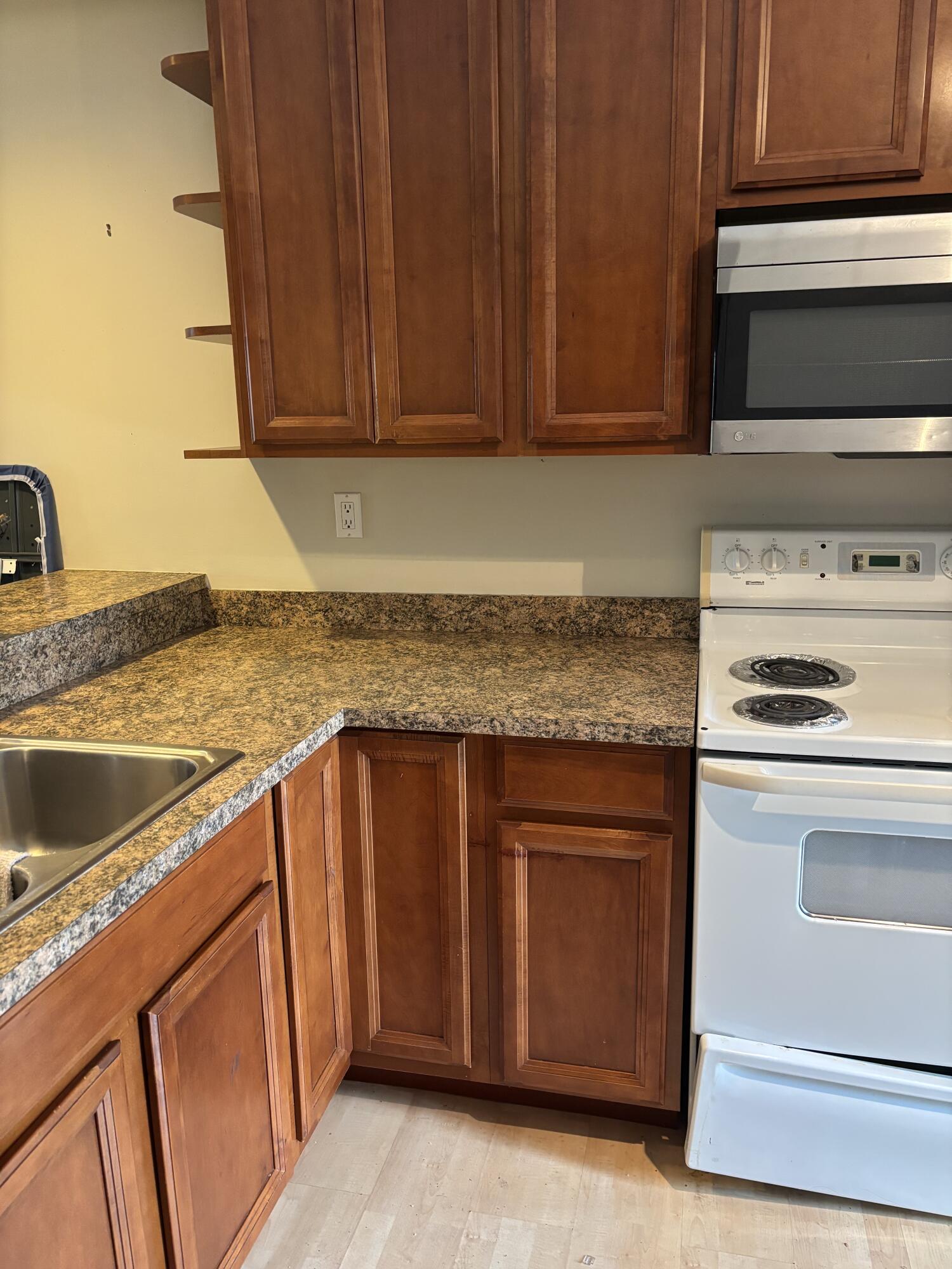 3314 Northside Drive, 46 Property Photo 10