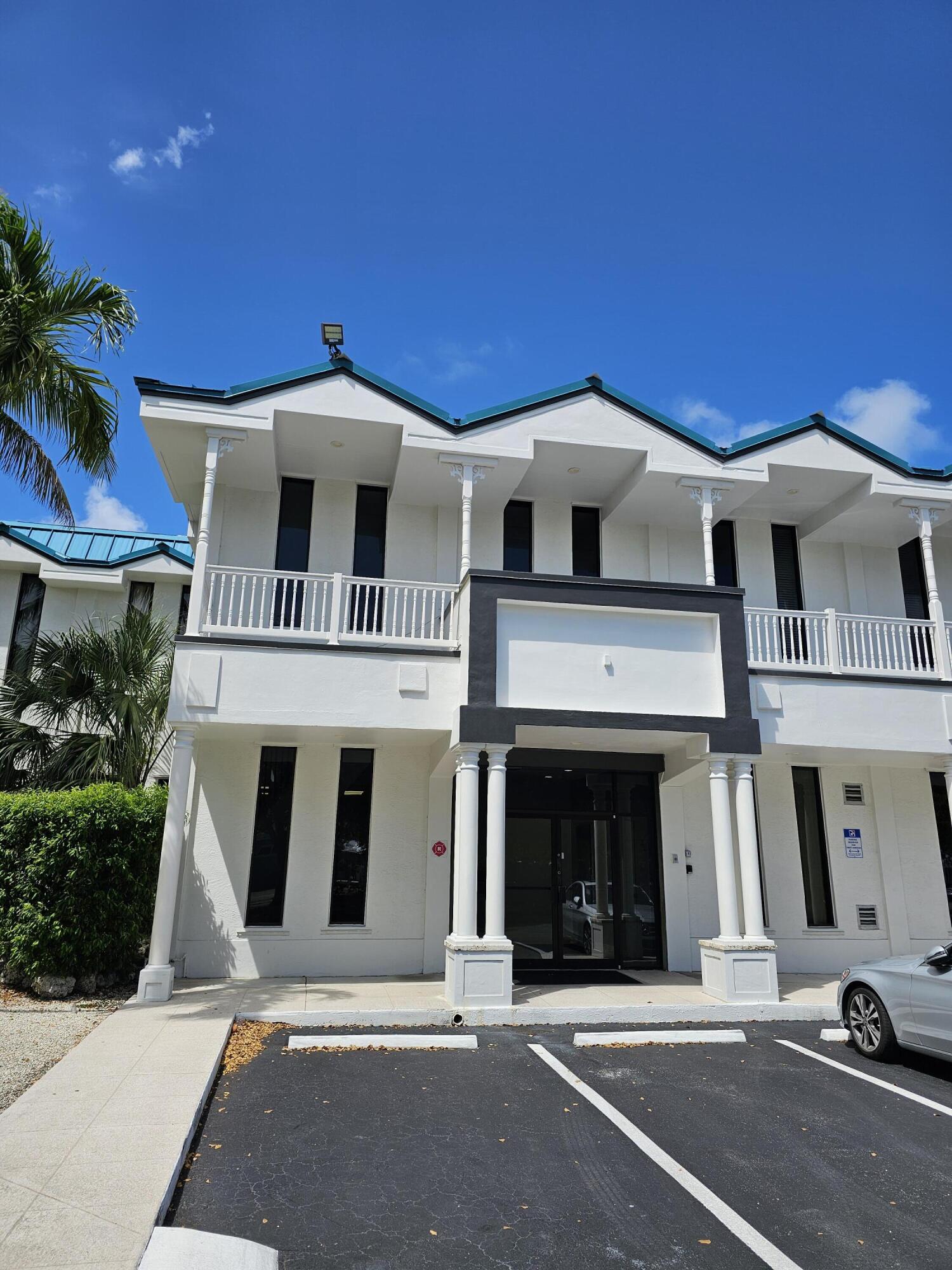 99451 Overseas Highway, 2nd Floor Property Photo 2