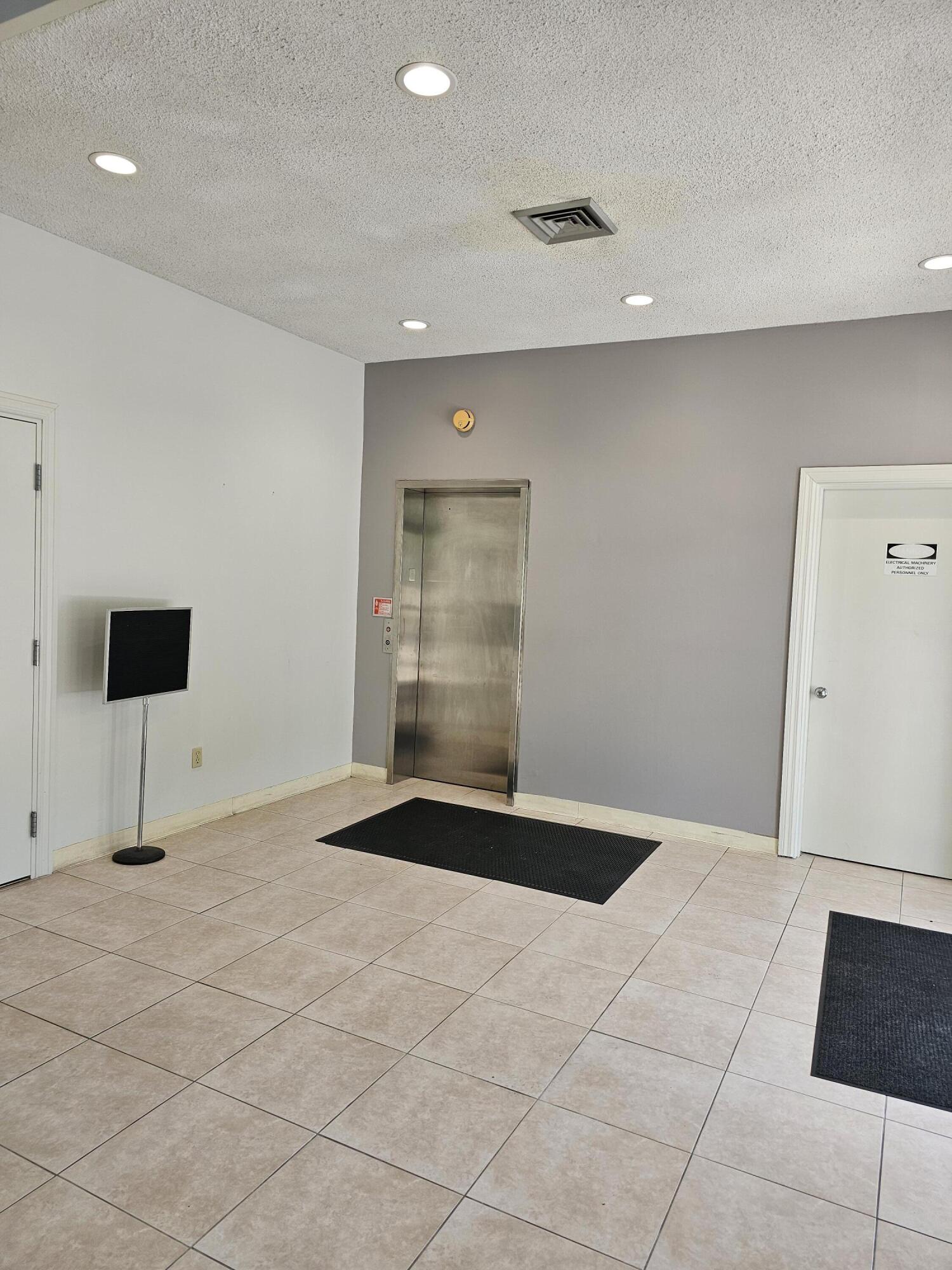 99451 Overseas Highway, 2nd Floor Property Photo 4