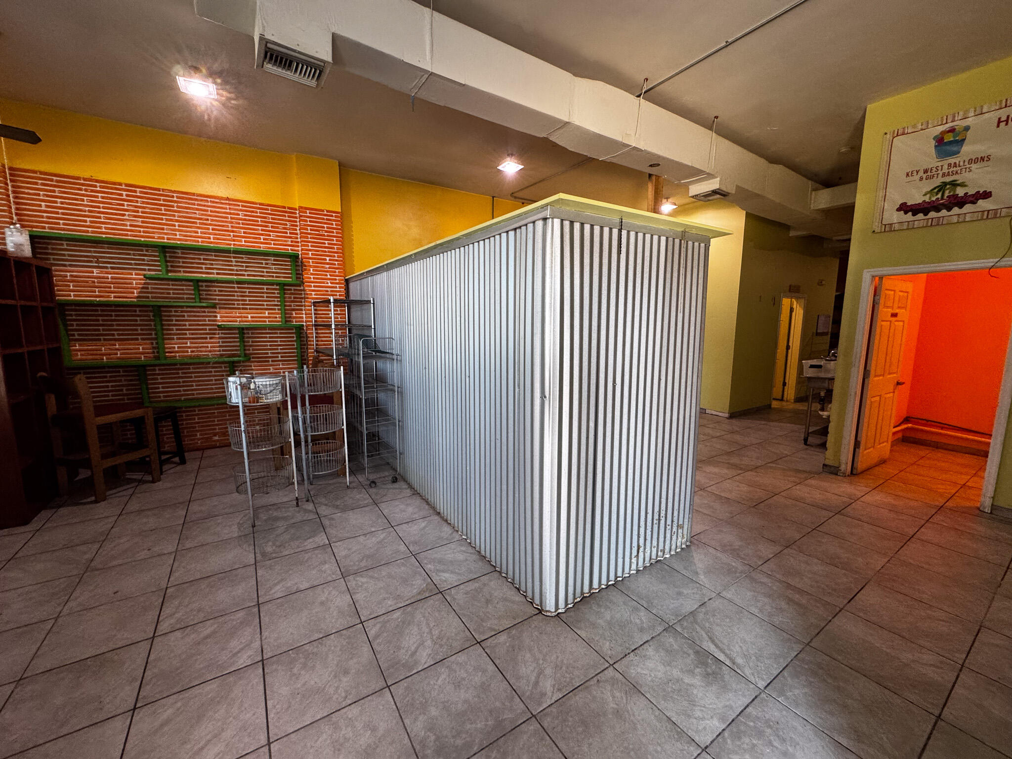 2510 N Roosevelt Boulevard Property Photo 2