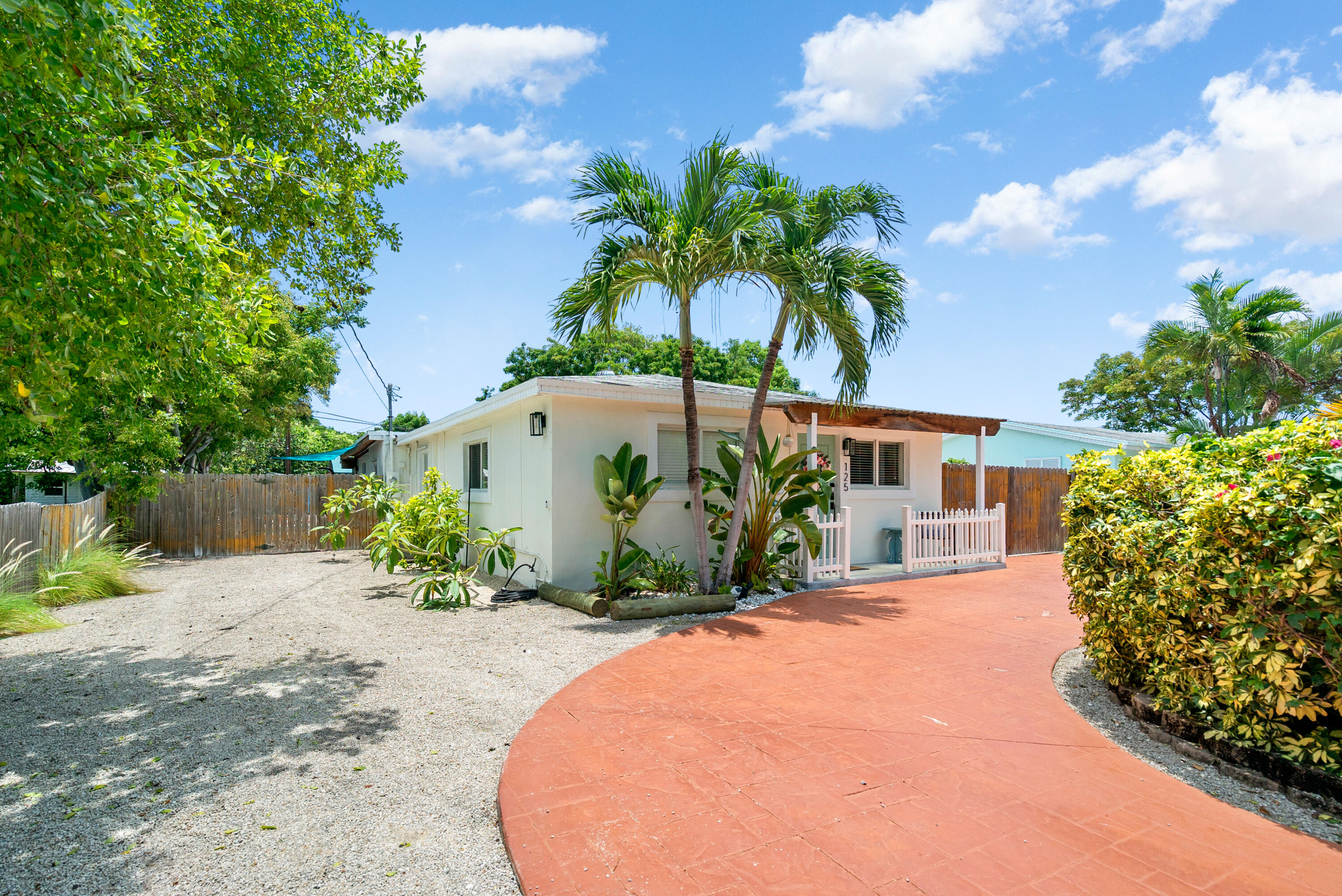 125 Harbor Drive Property Photo 1