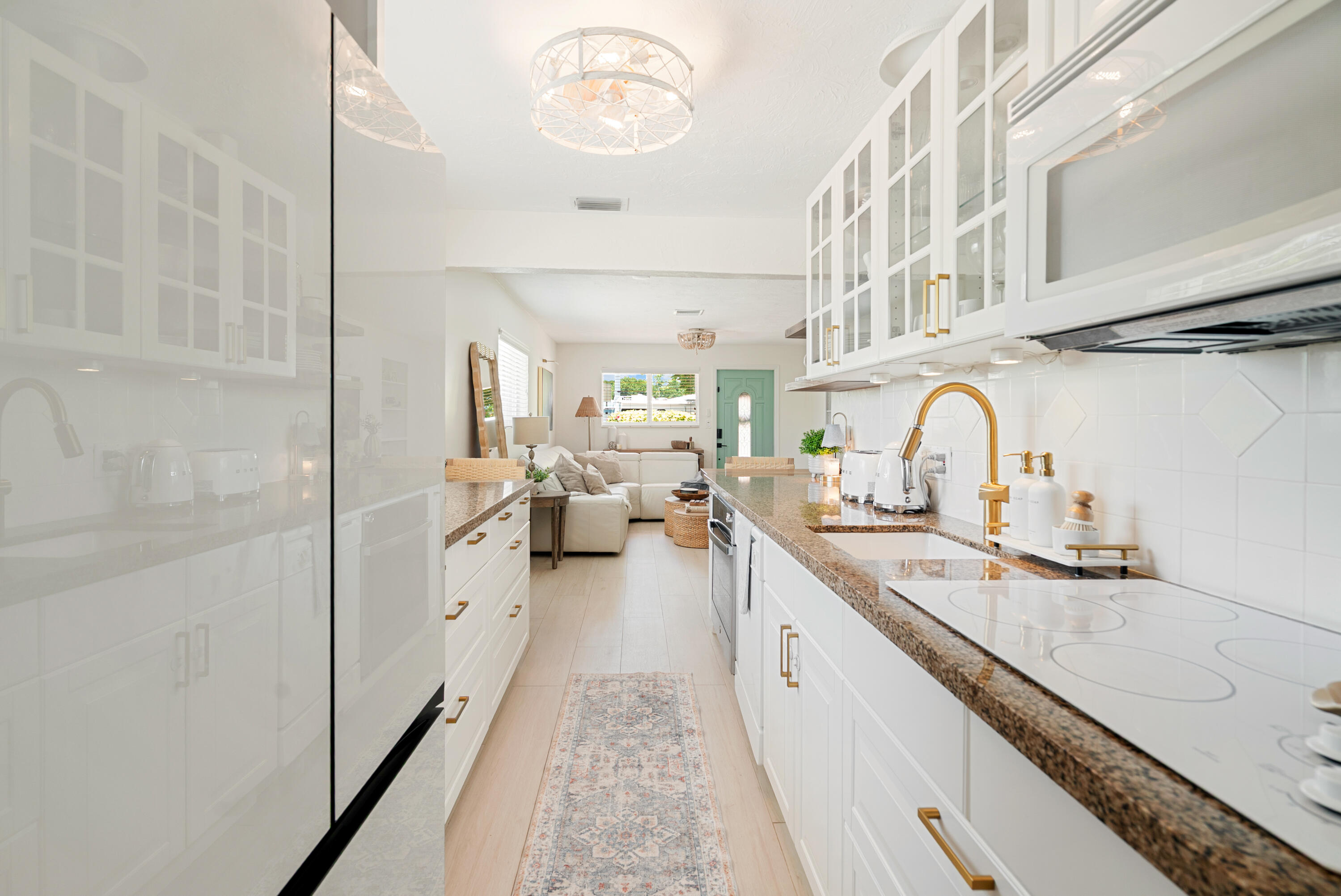 125 Harbor Drive Property Photo 4