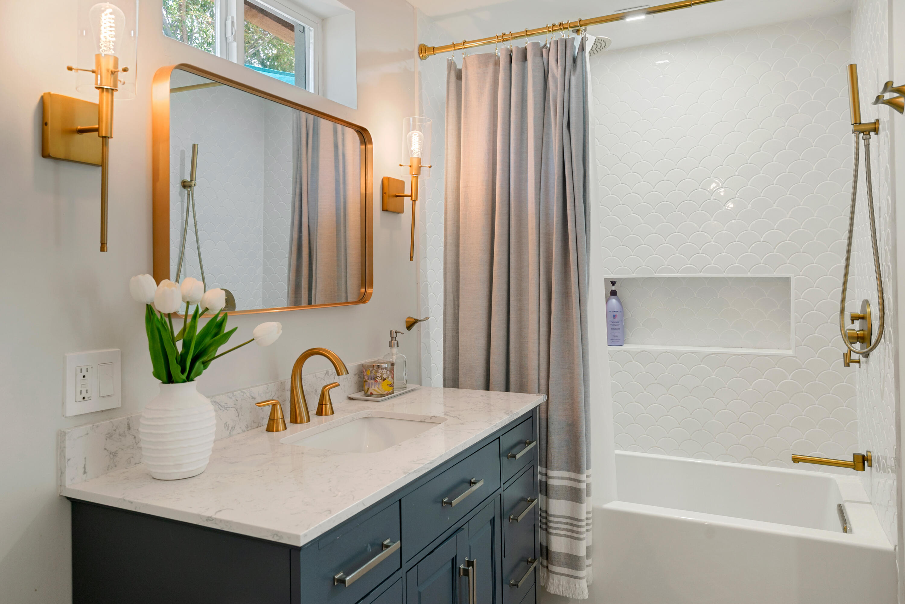125 Harbor Drive Property Photo 13