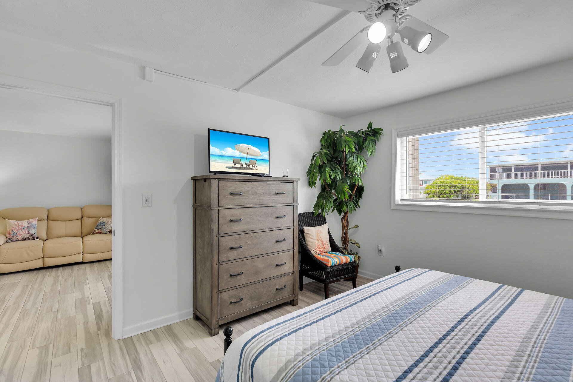 389 N Anglers Drive, 105 Property Photo 12