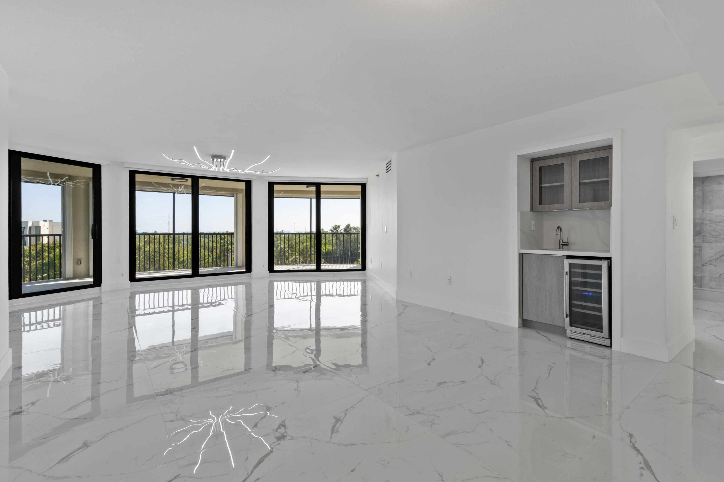6403 Gulf Of Mexico Boulevard, 403 Property Photo 1