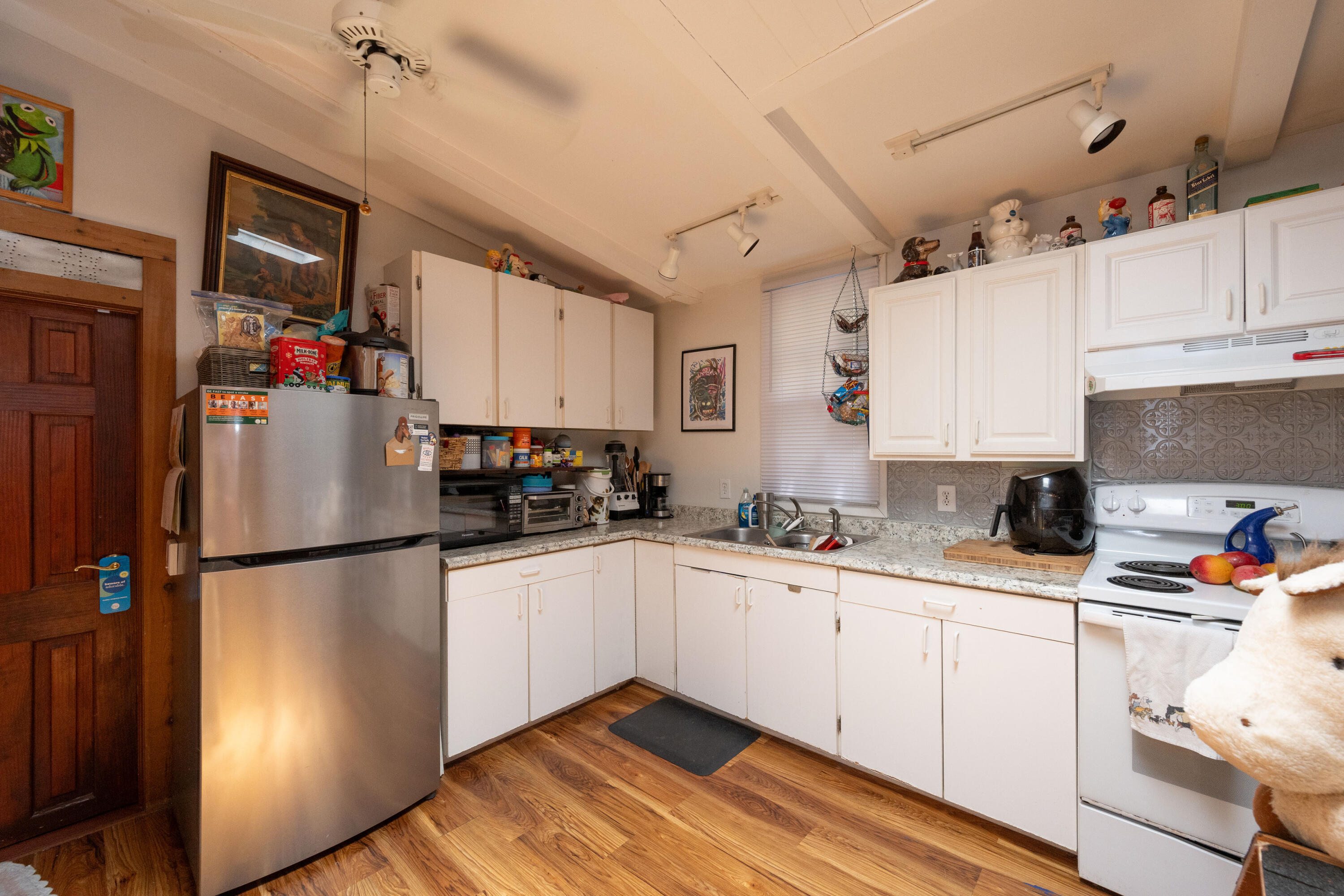 830 Fleming Street Property Photo 24