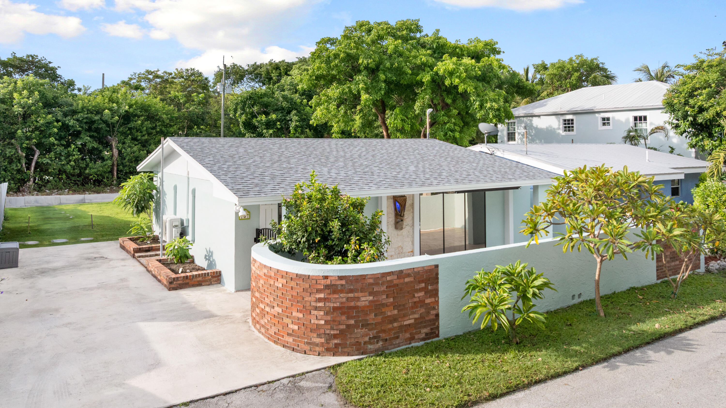 6 Silver Springs Drive Property Photo 1