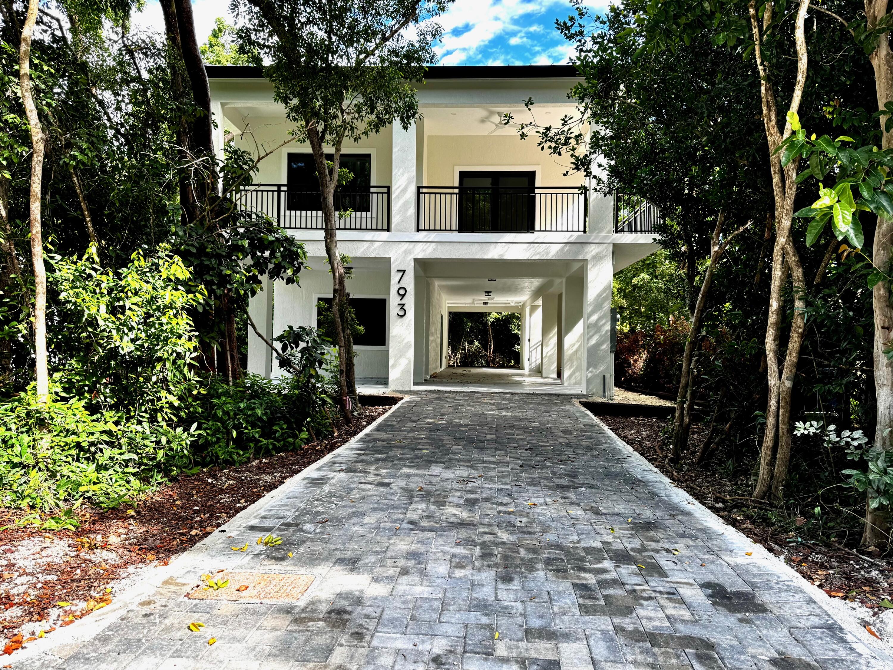 793 Oceana Avenue Property Photo 1