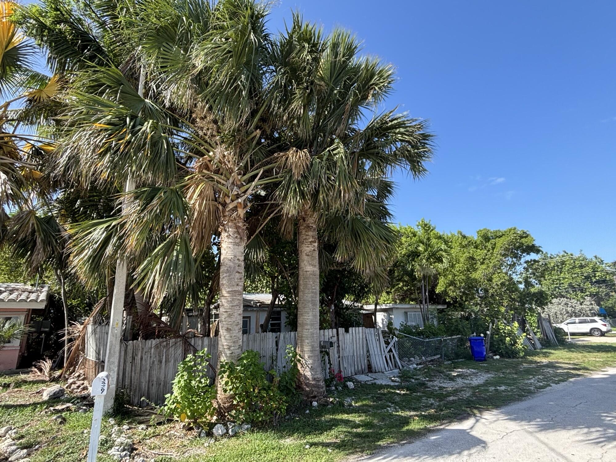 2433 Linda Avenue Property Photo 1